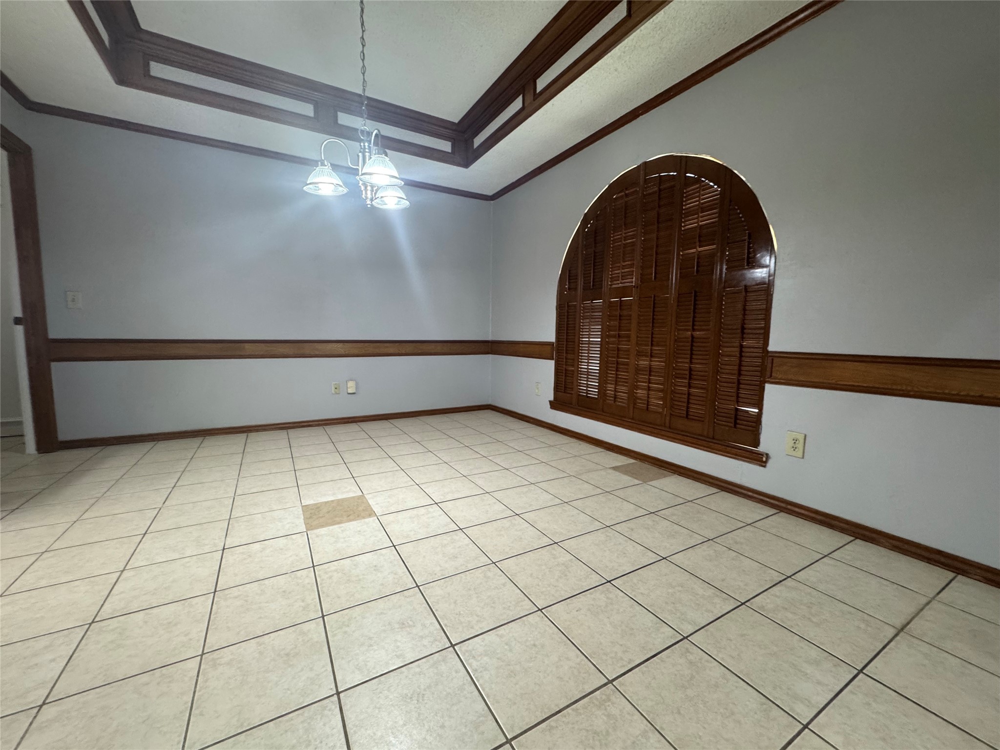 100 N Rustic Trail