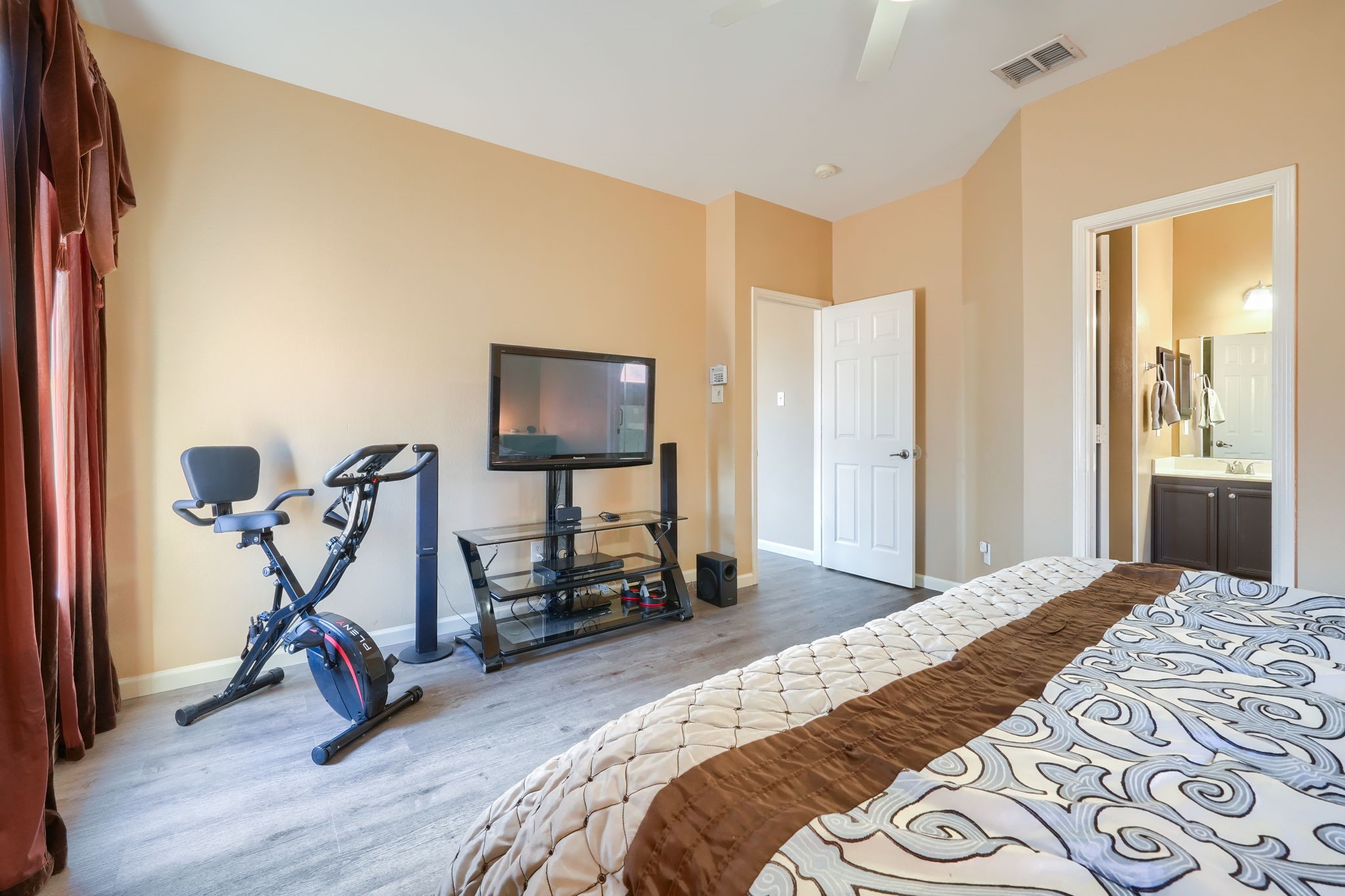 10510 Greenbriar Lane