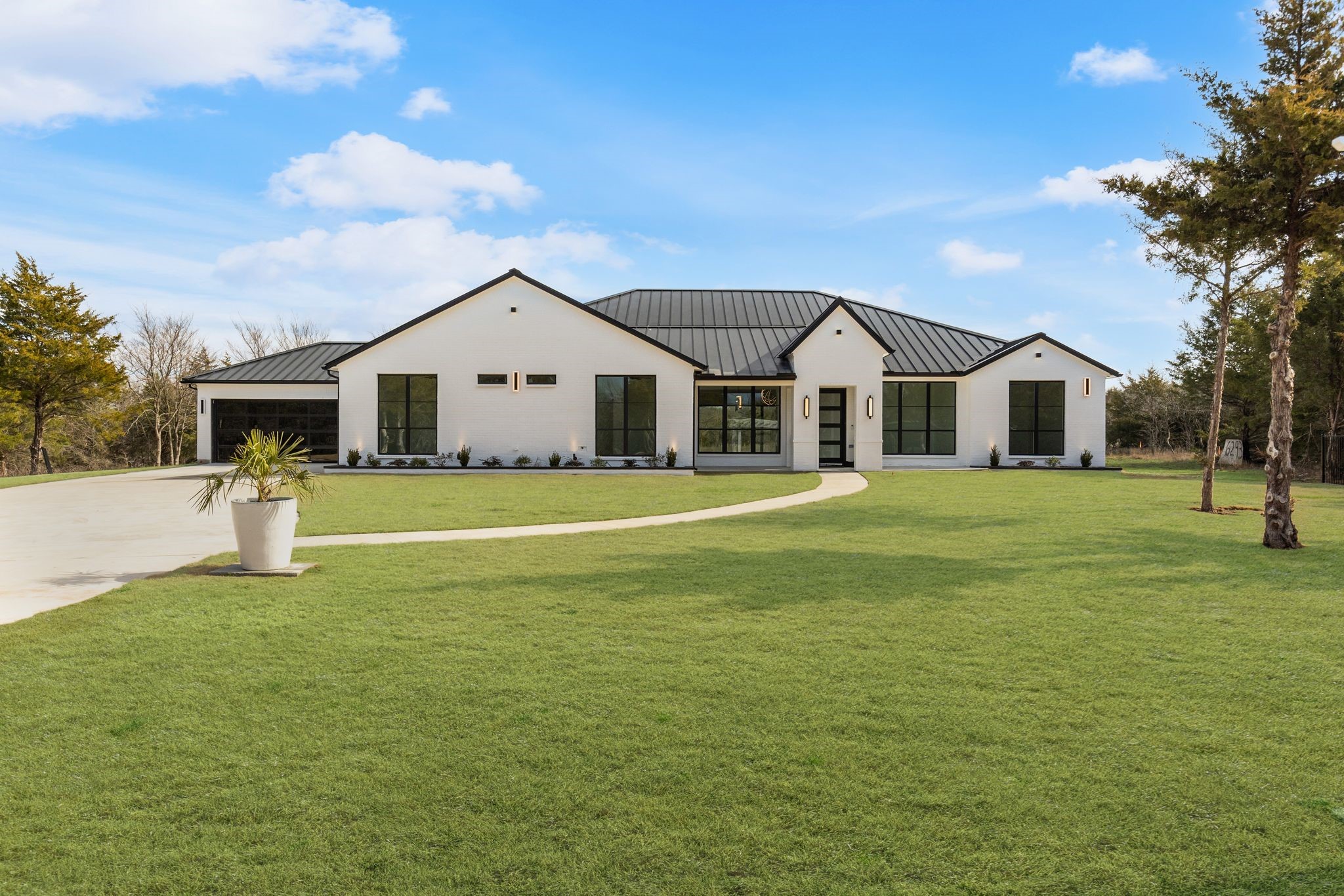 6293 Blackjack Oak Court