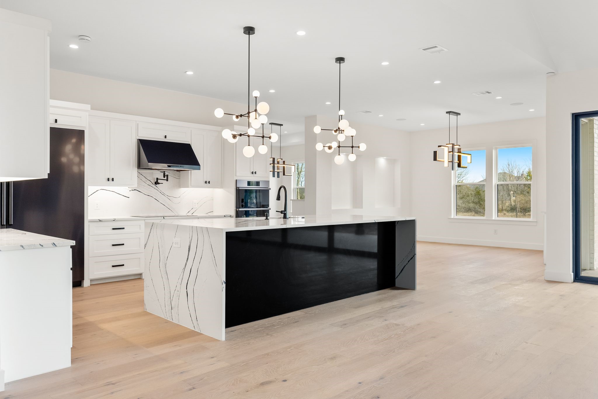 6293 Blackjack Oak Court