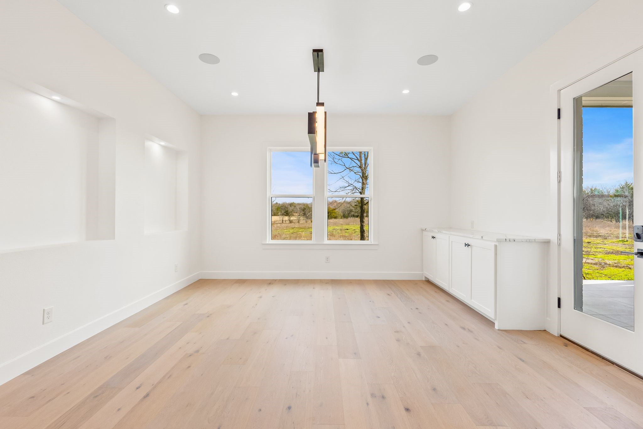 6293 Blackjack Oak Court
