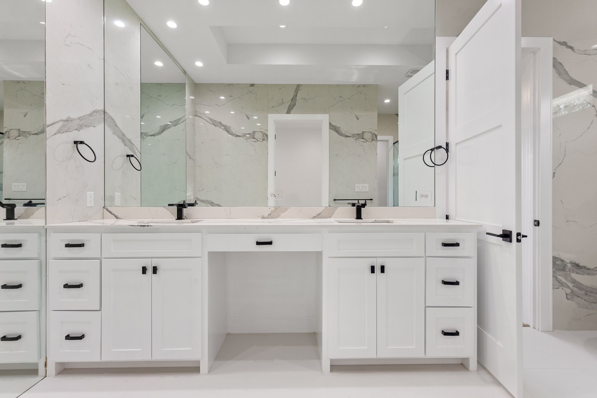 6293 Blackjack Oak Court