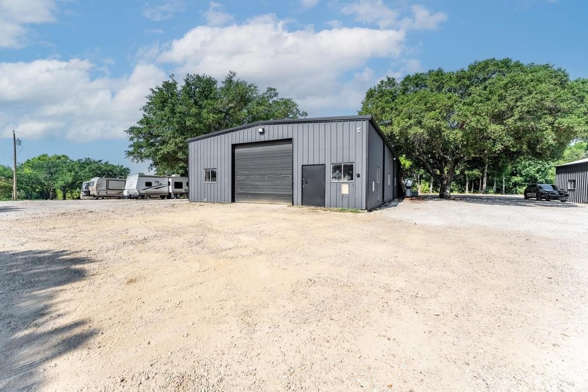 606 US Highway 80 E