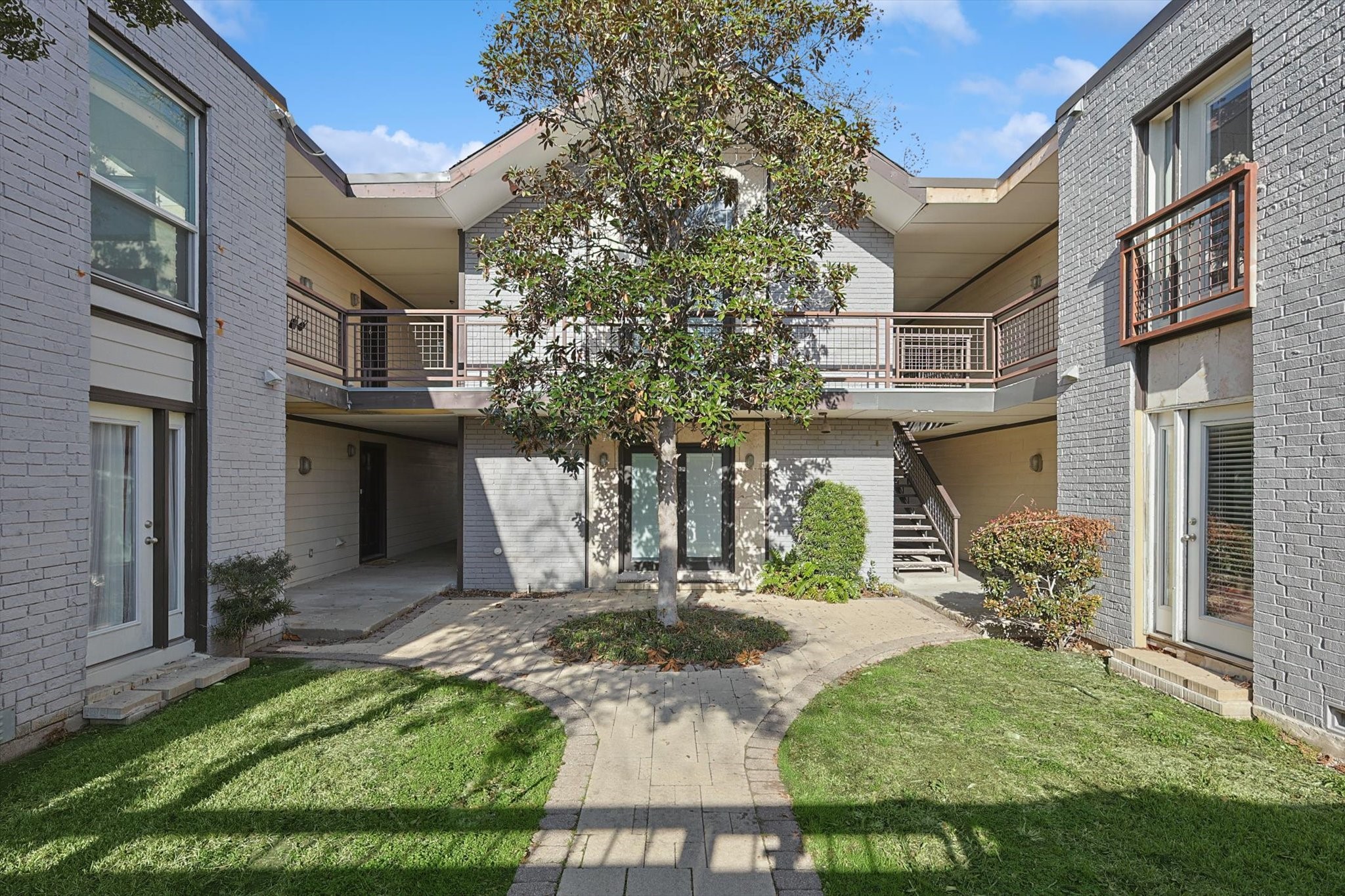 2722 Knight Street 232A