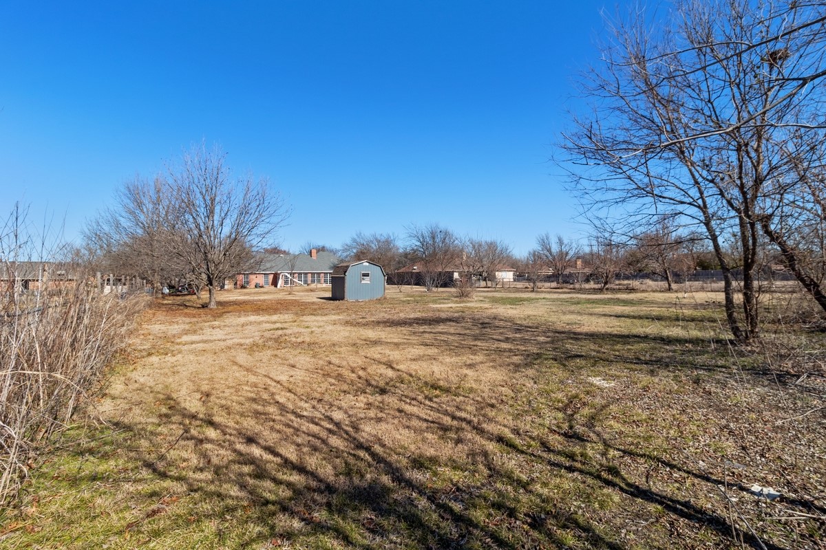 140 Suburban Drive