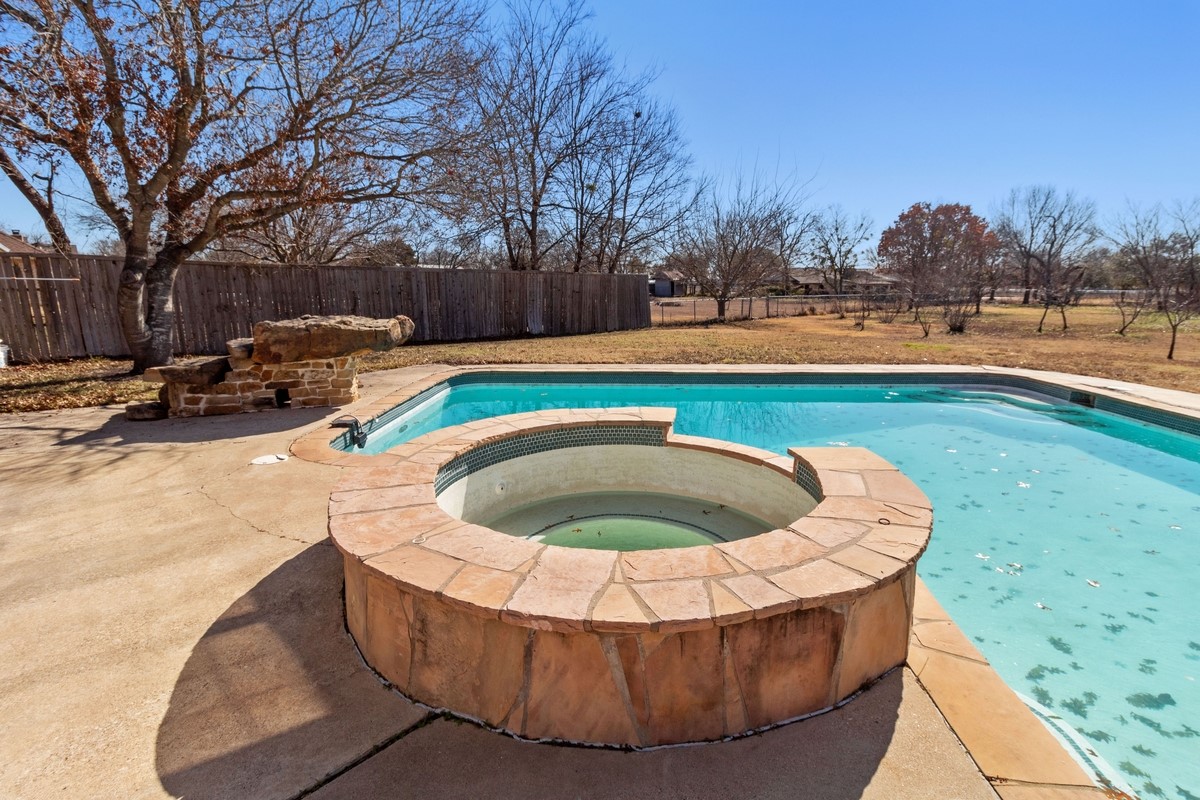 140 Suburban Drive