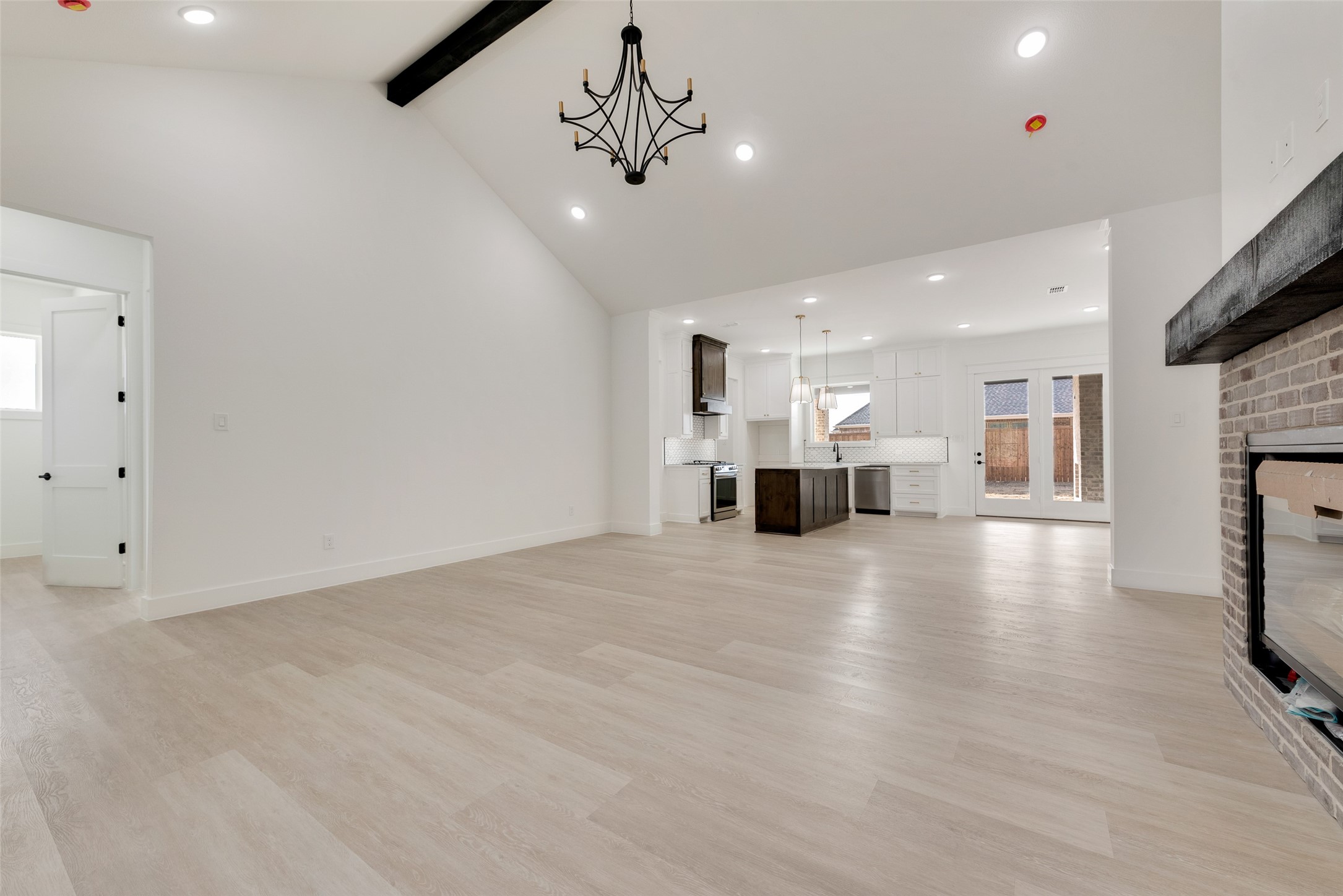 1323 Emma Road