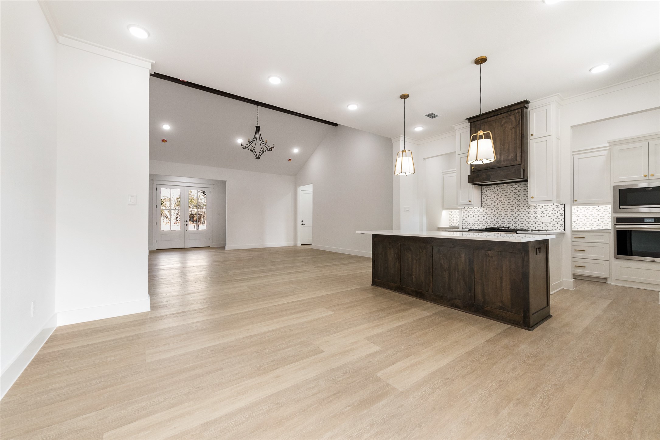 1323 Emma Road