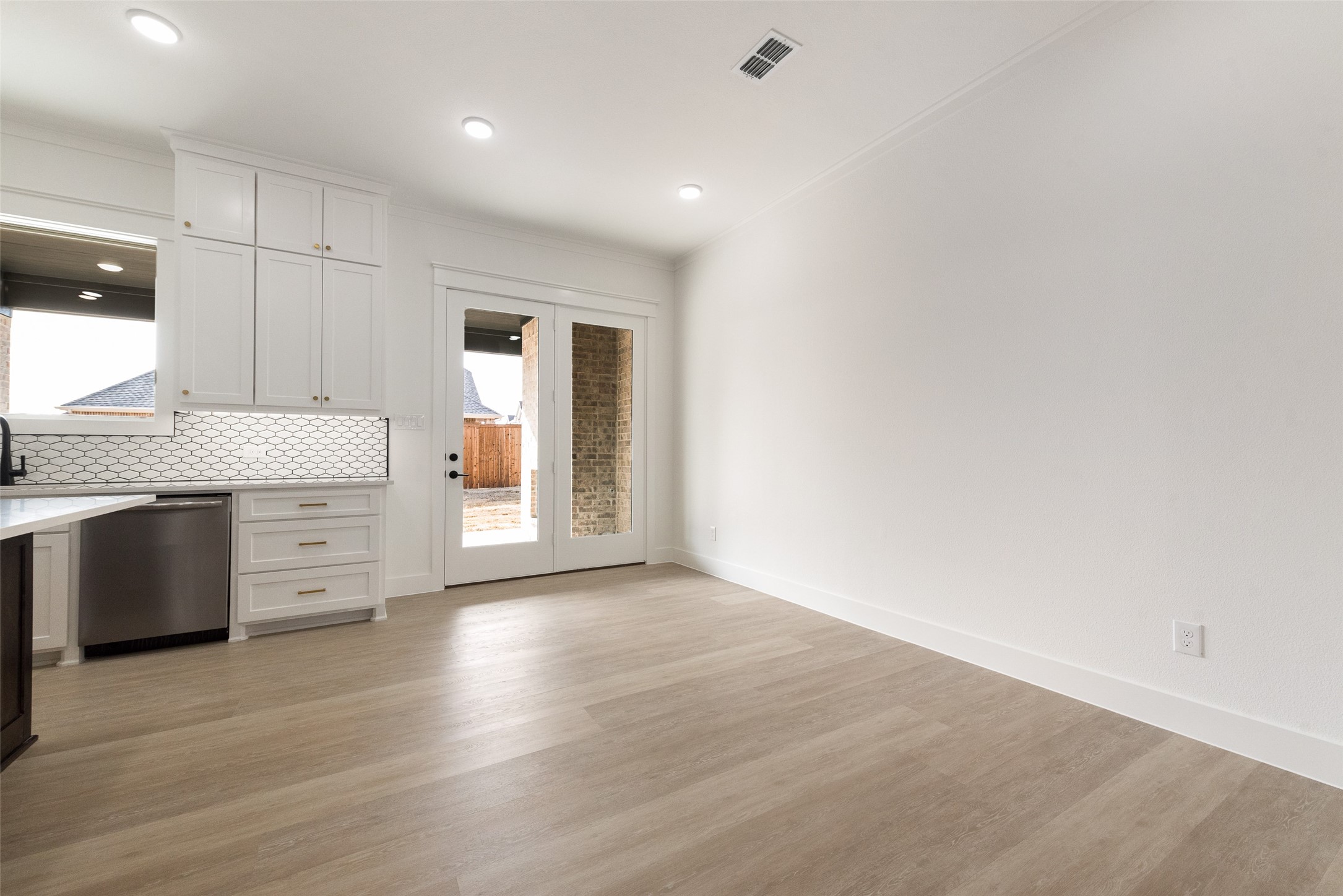 1323 Emma Road