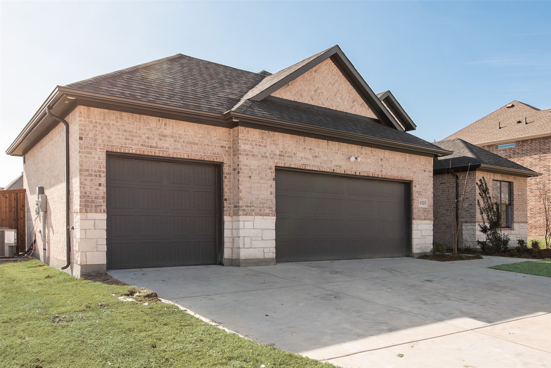 1323 Emma Road