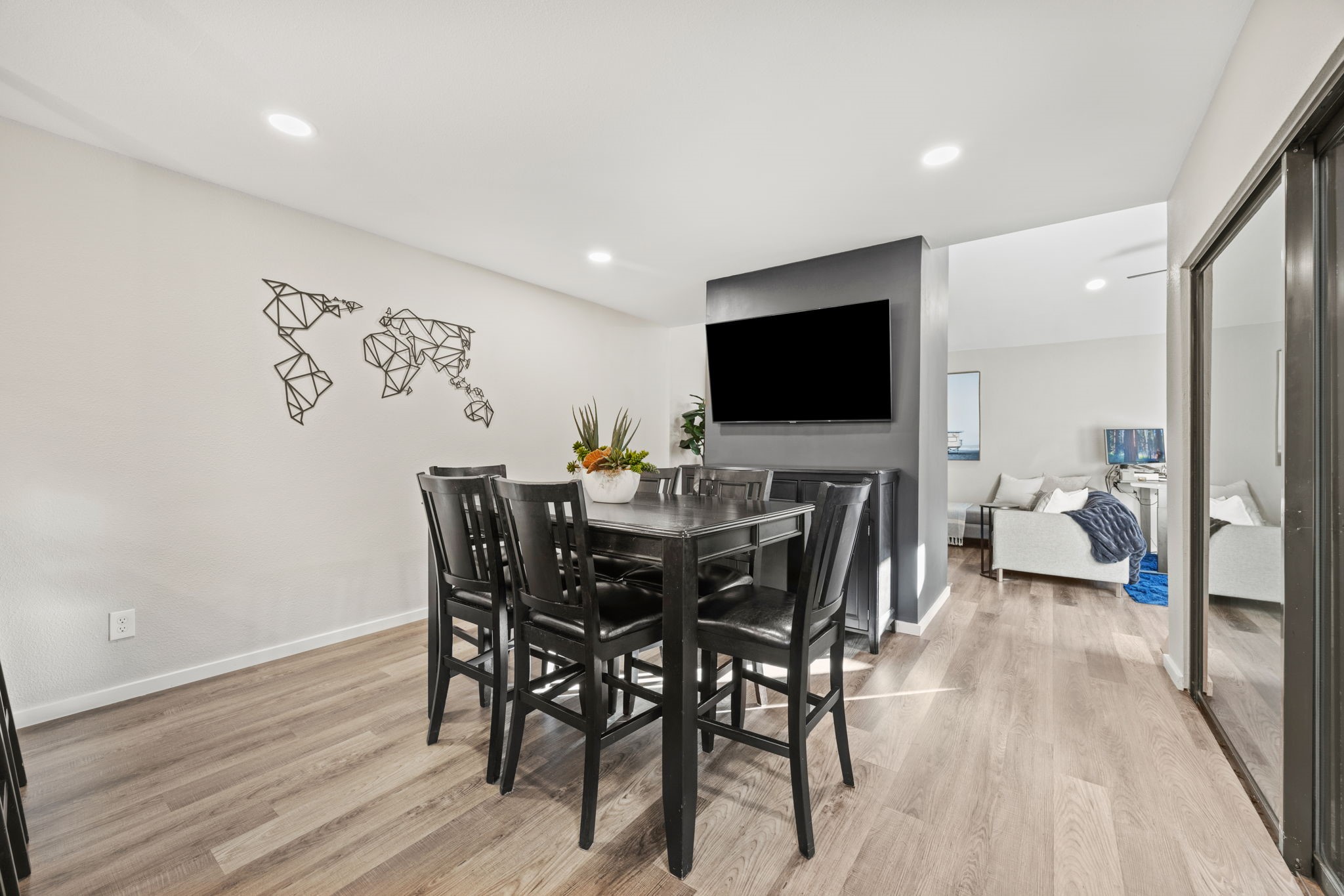 9812 Matchpoint Place