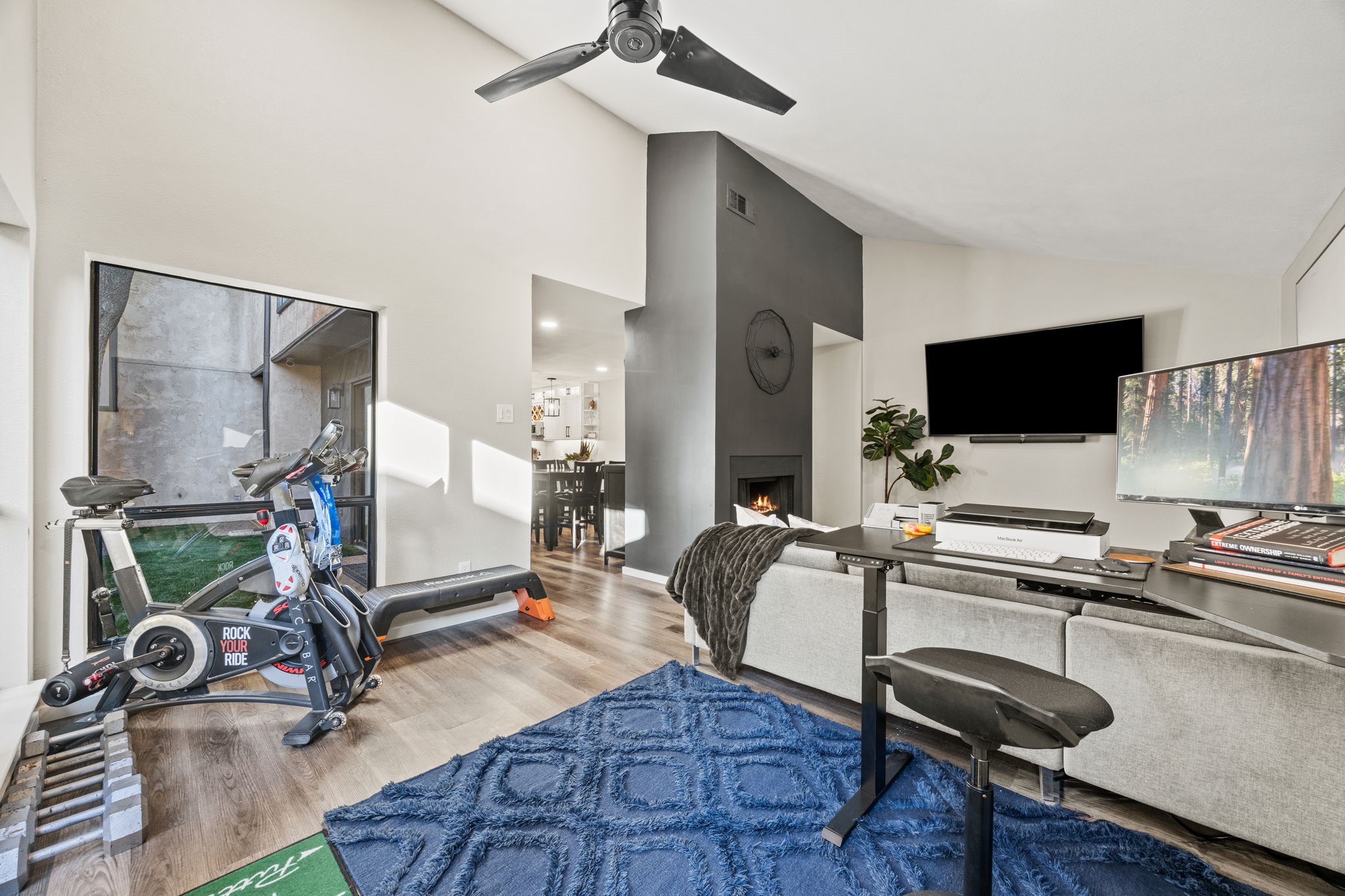 9812 Matchpoint Place