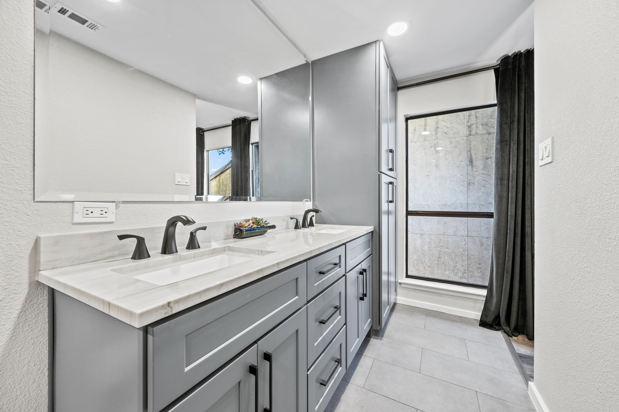 9812 Matchpoint Place