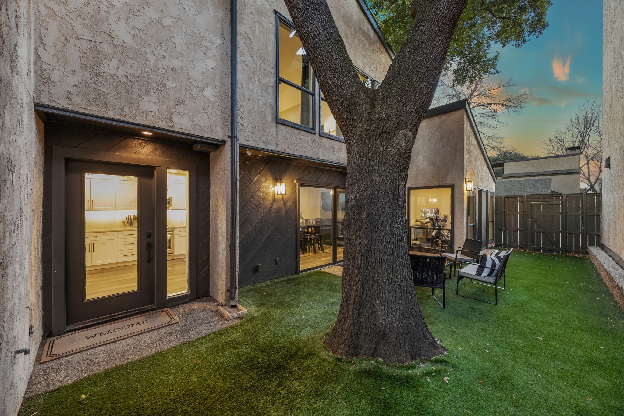 9812 Matchpoint Place