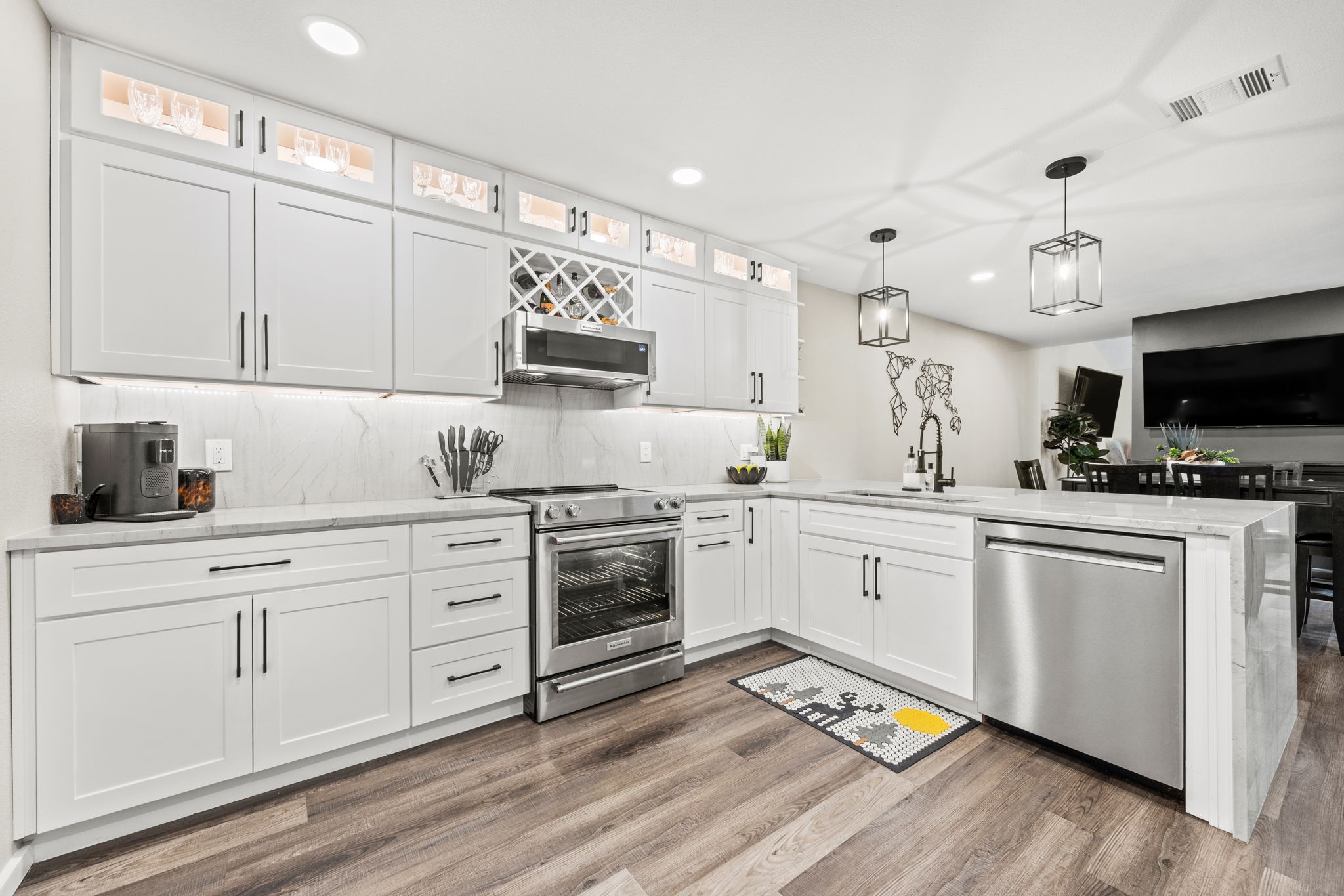 9812 Matchpoint Place