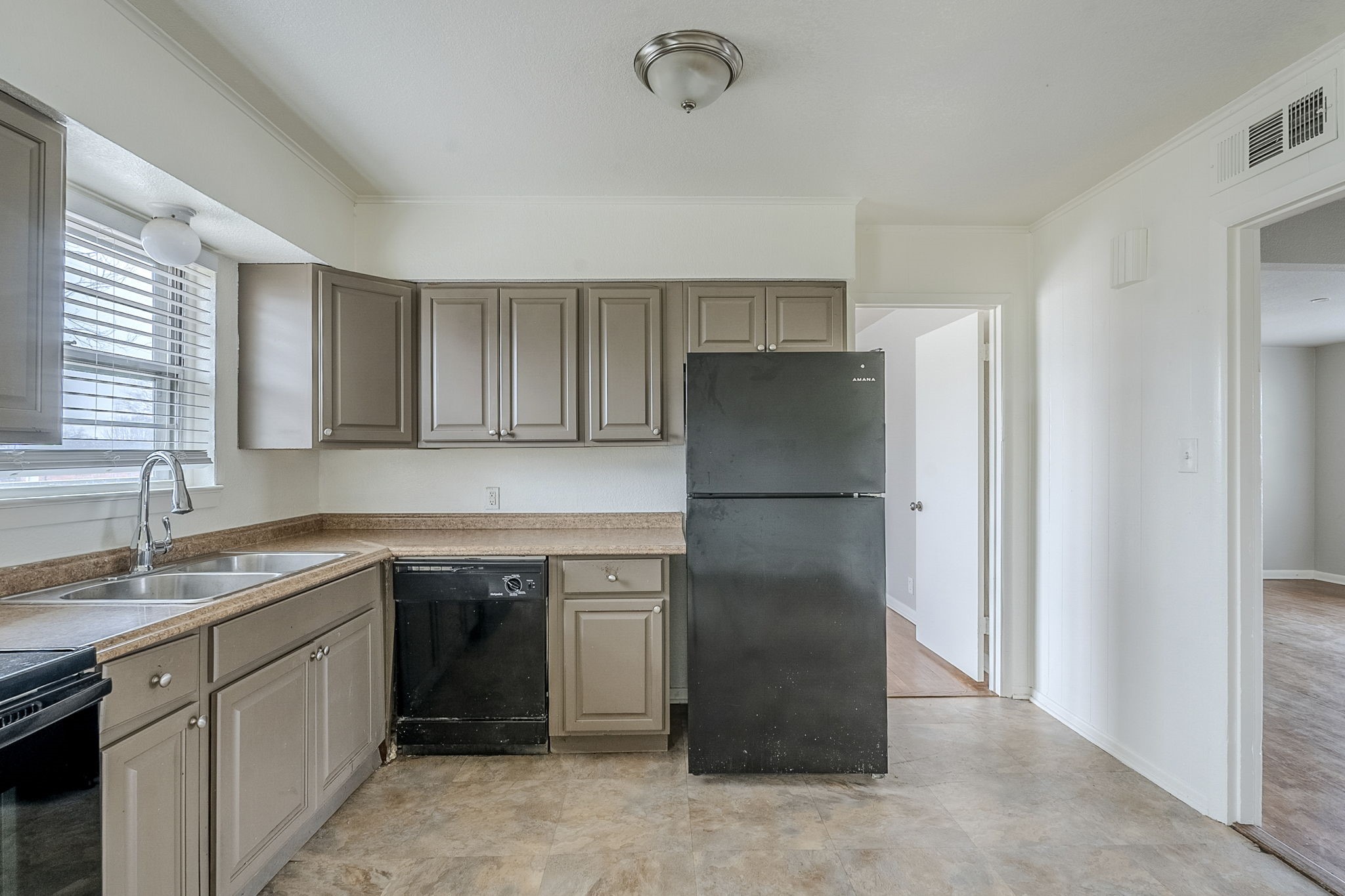 6621 Sheridan Road