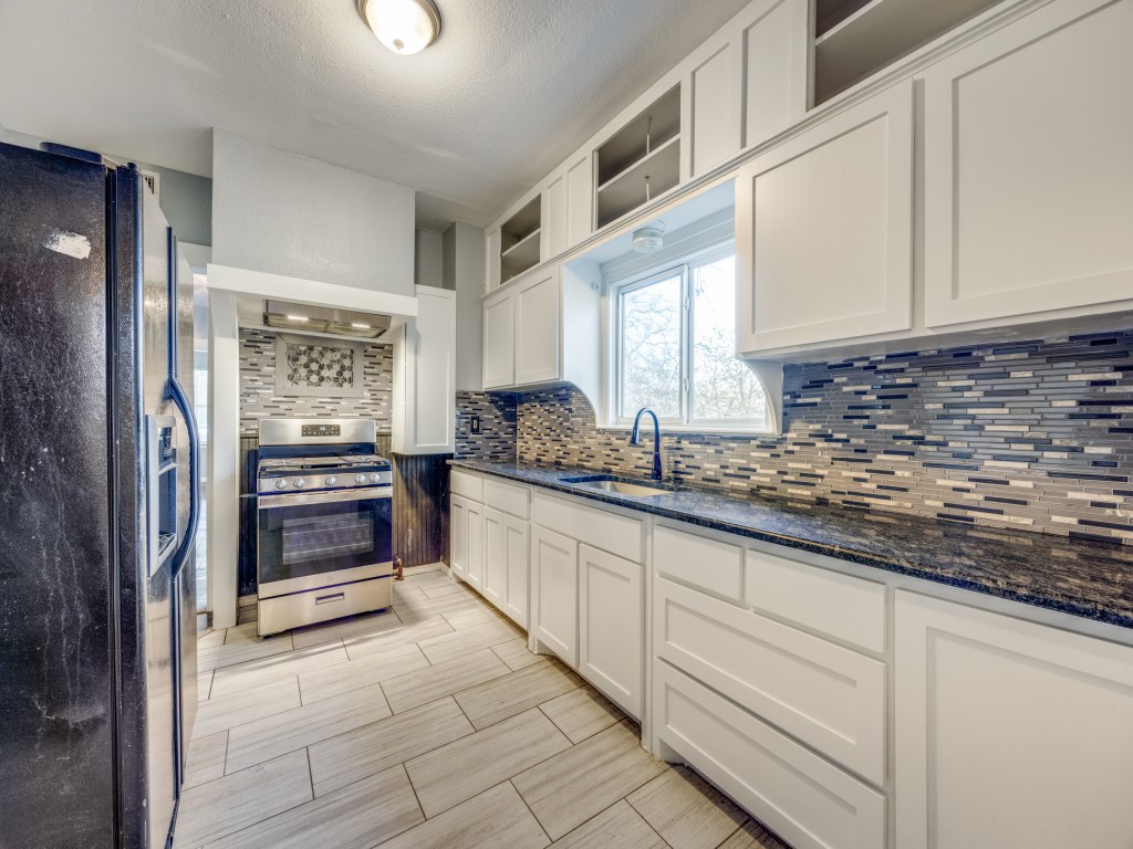 311 W Acheson Street
