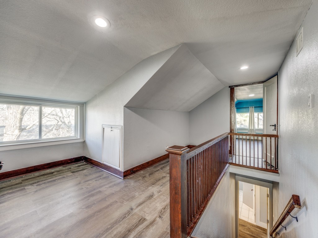 311 W Acheson Street