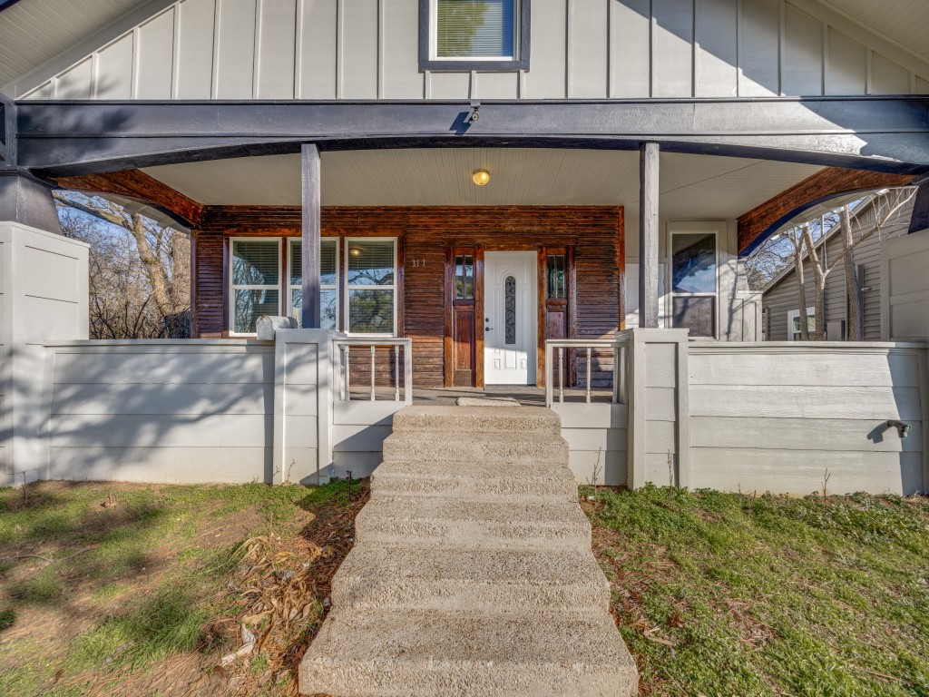 311 W Acheson Street