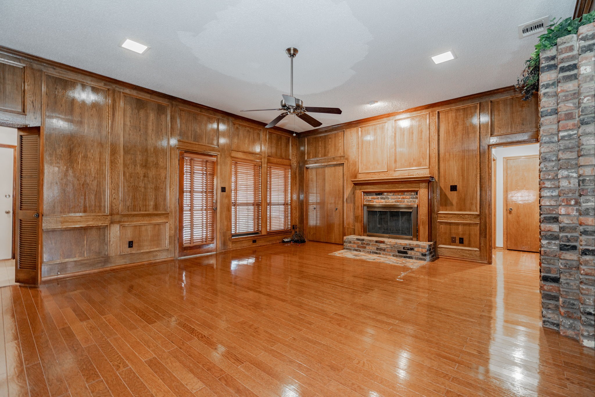 3609 Oakmont Drive