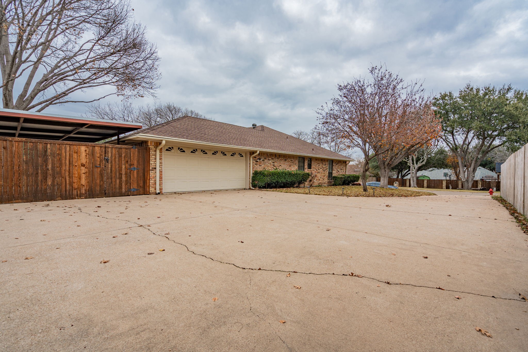 3609 Oakmont Drive