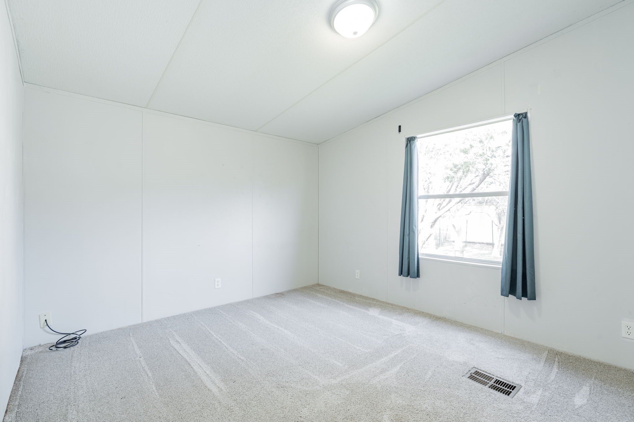 124 Garnet Drive