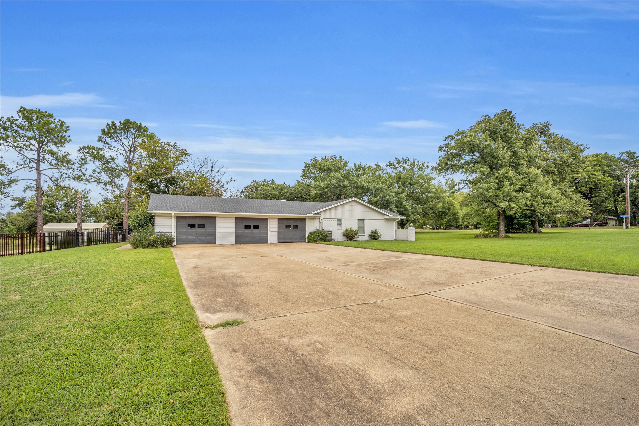 605 Hills Lane