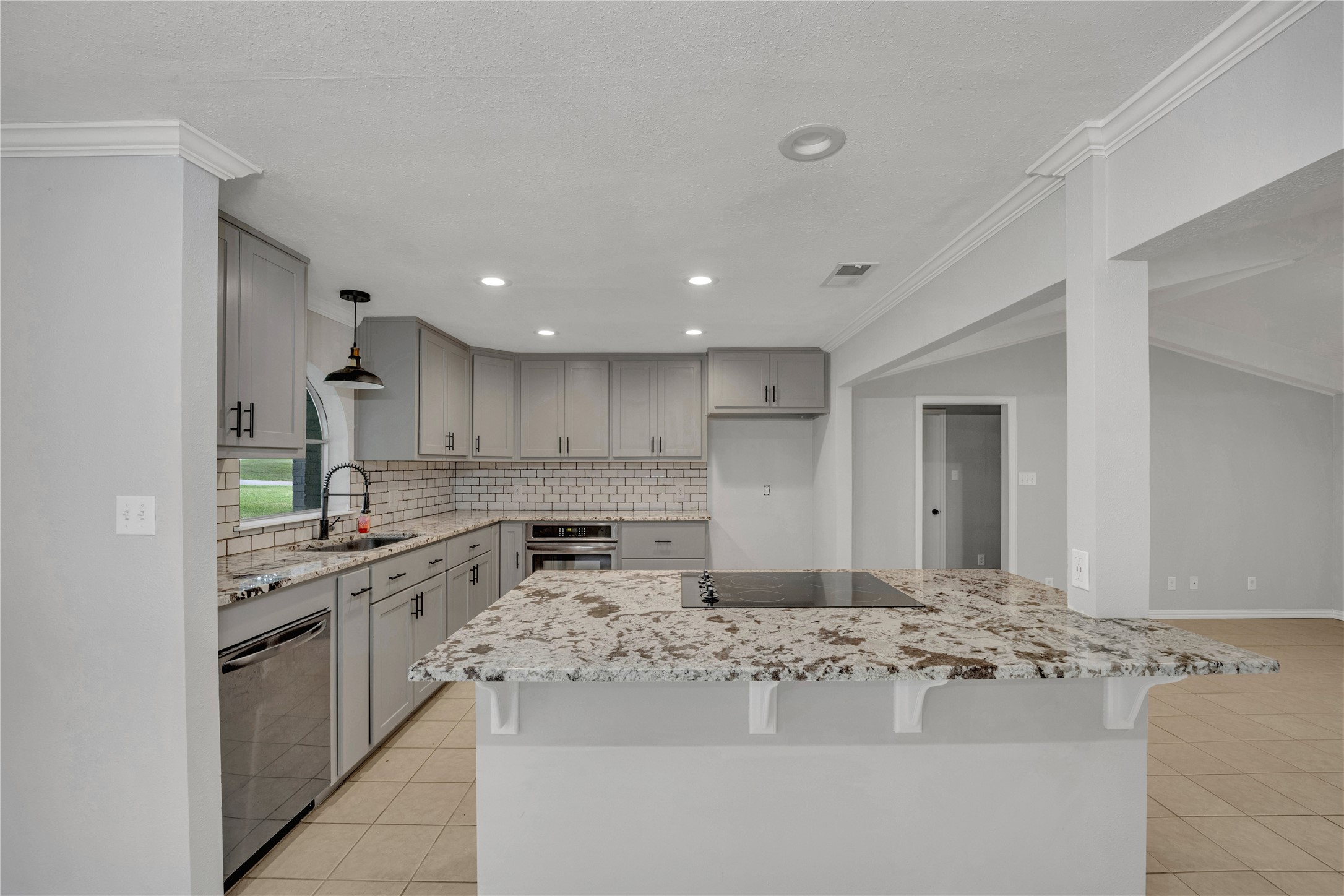 605 Hills Lane