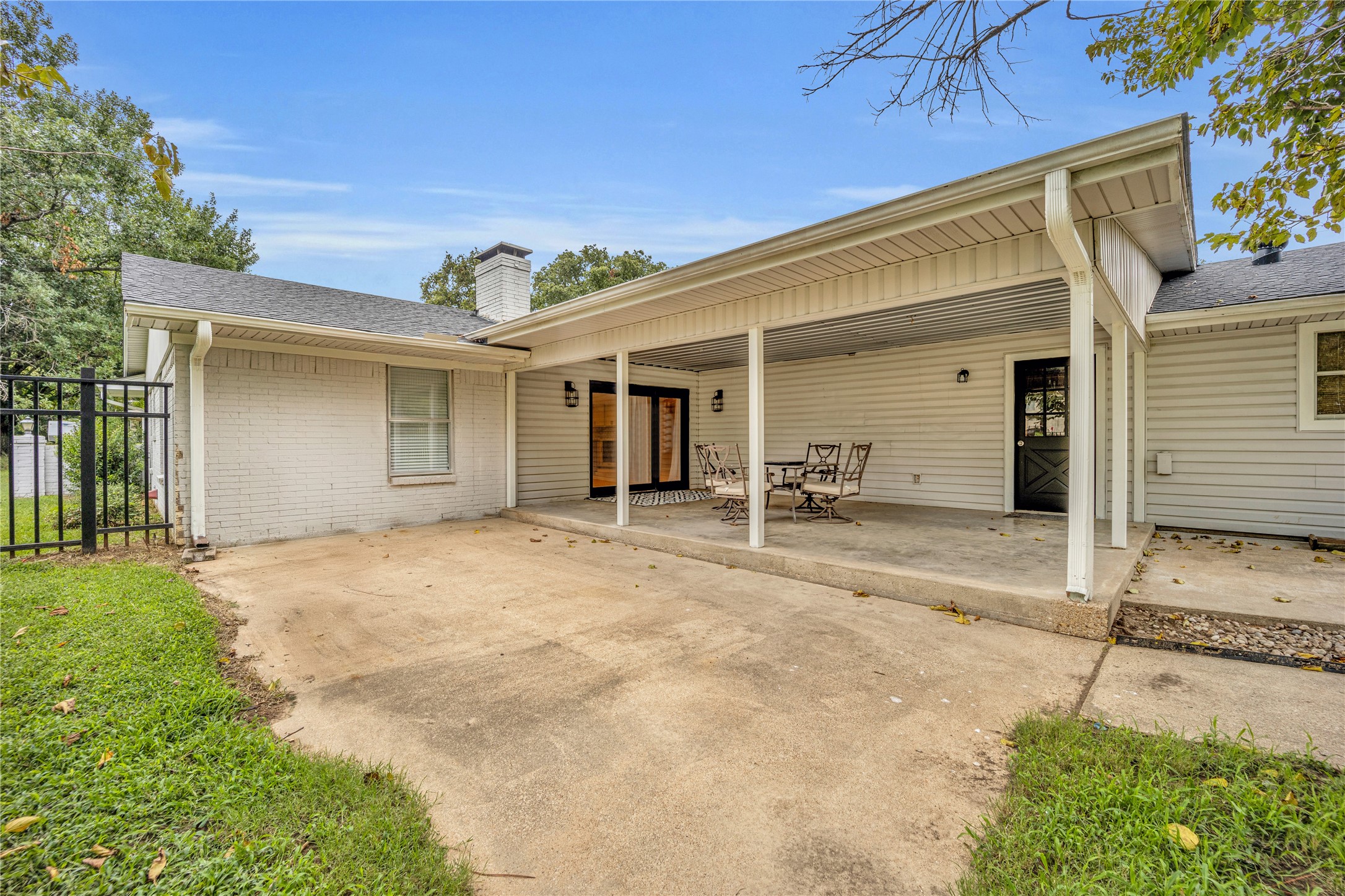 605 Hills Lane
