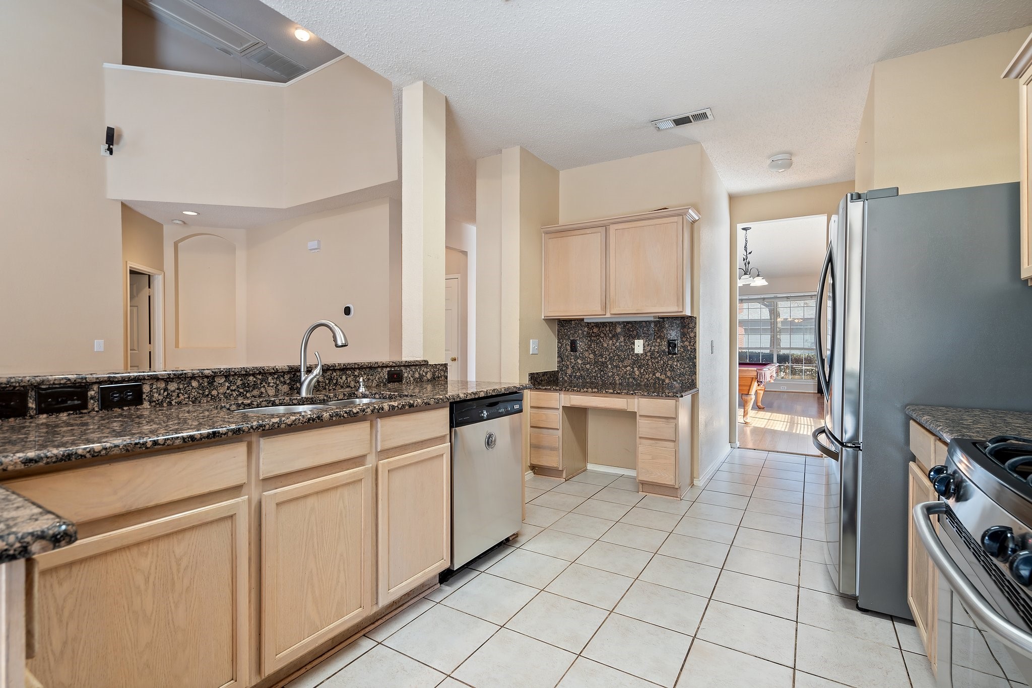 902 Vista Oaks Court