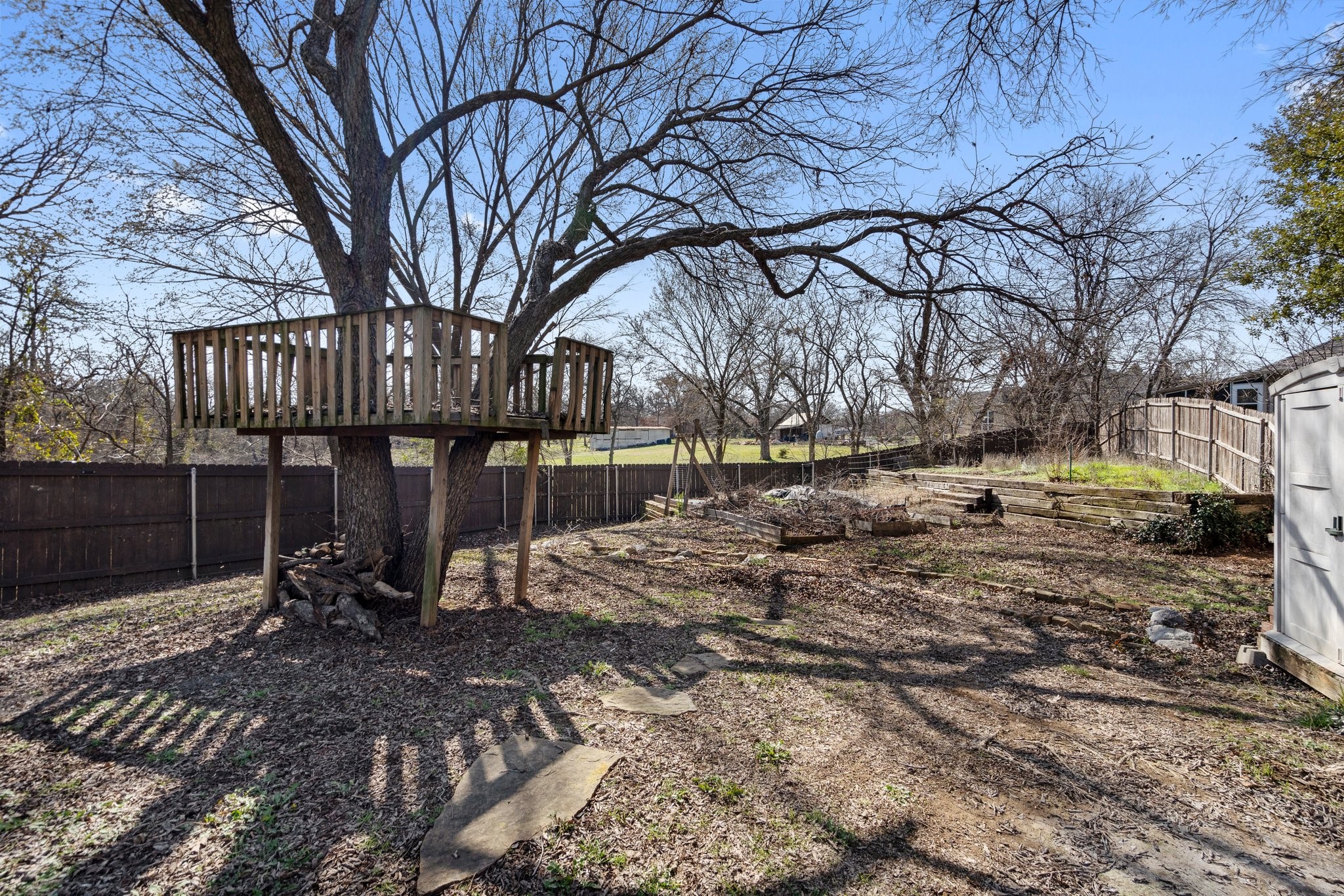 902 Vista Oaks Court