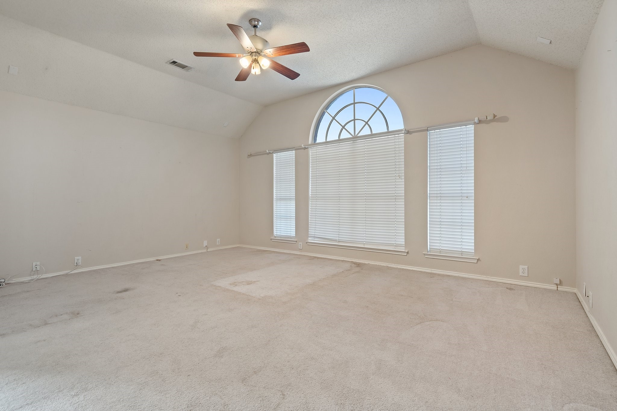 902 Vista Oaks Court
