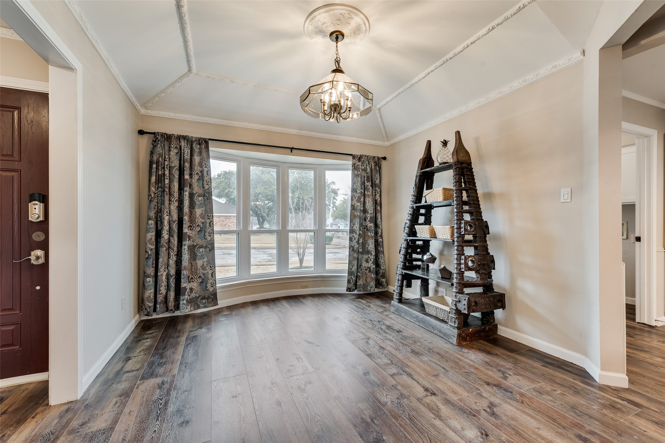 6709 Harvest Hill Drive