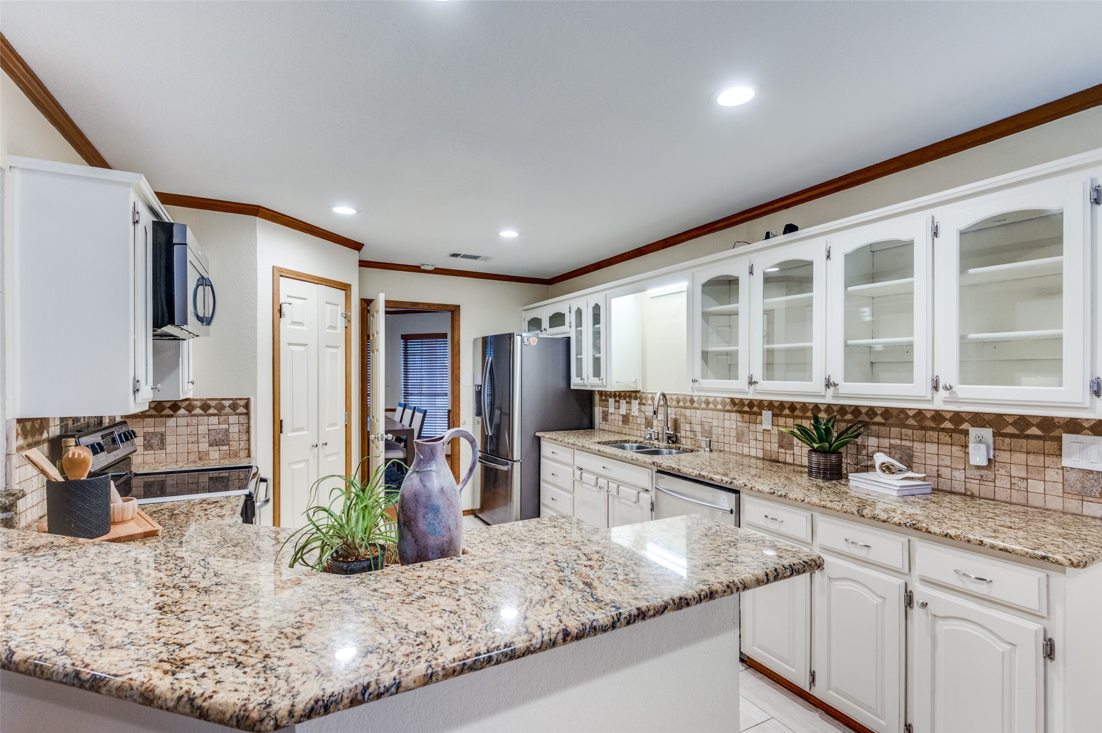 1070 Oak Hollow Lane