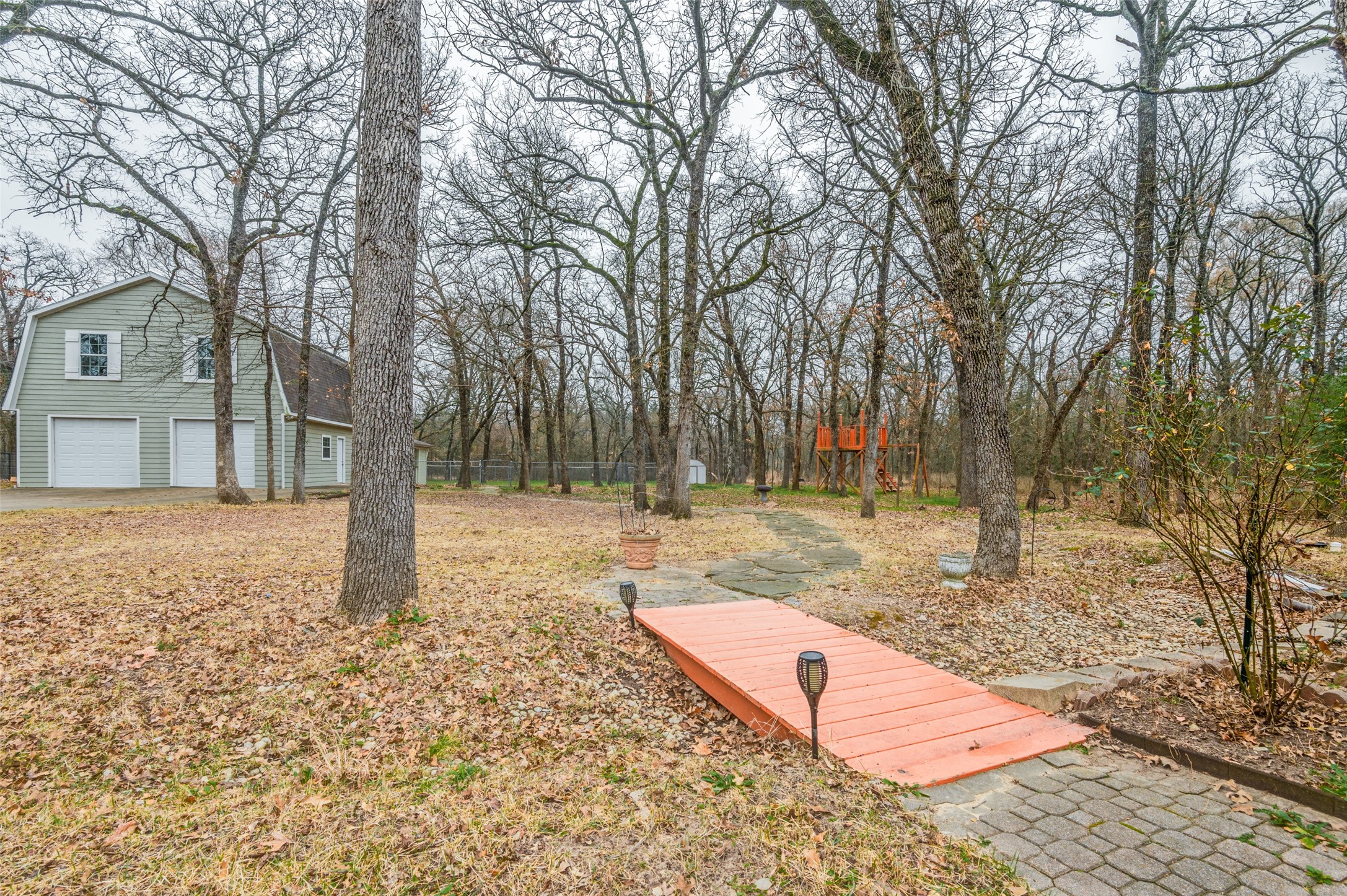 1070 Oak Hollow Lane