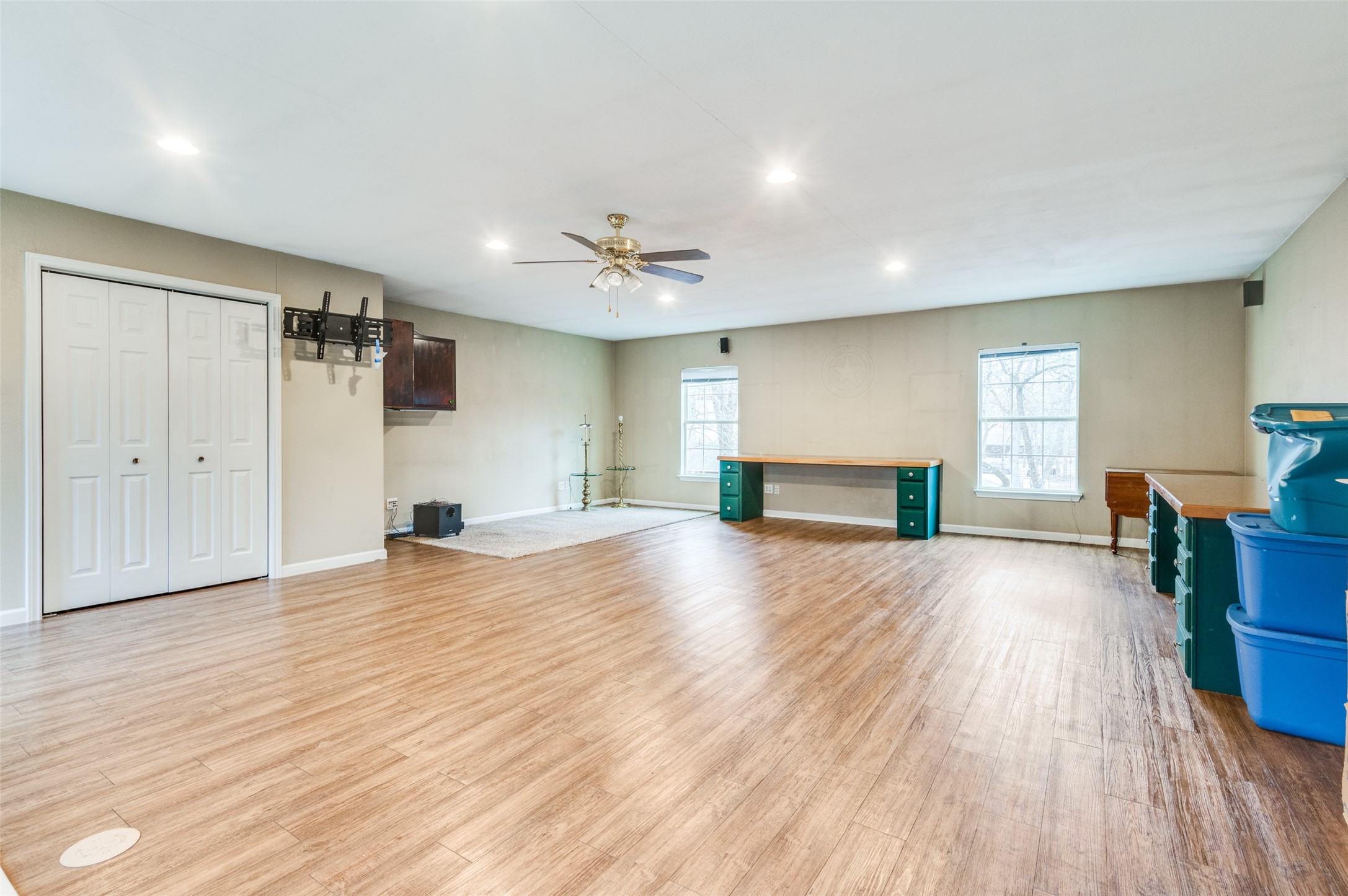 1070 Oak Hollow Lane