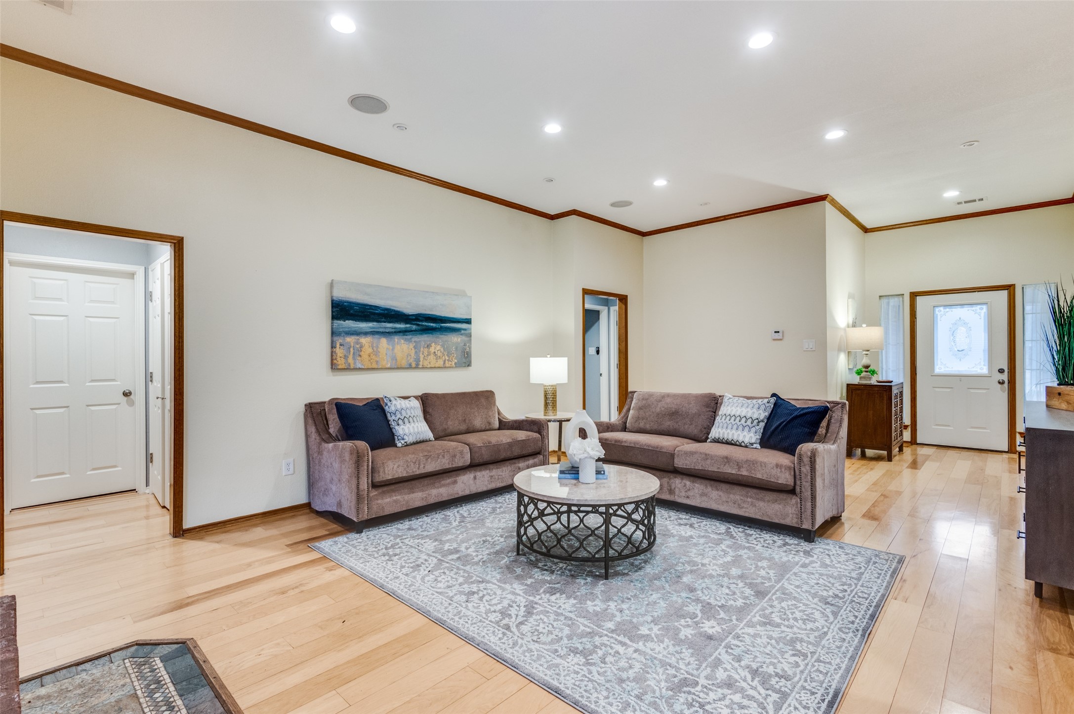 1070 Oak Hollow Lane