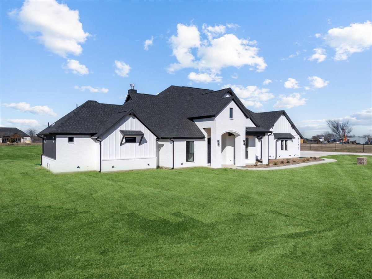 8782 Palmer Lane