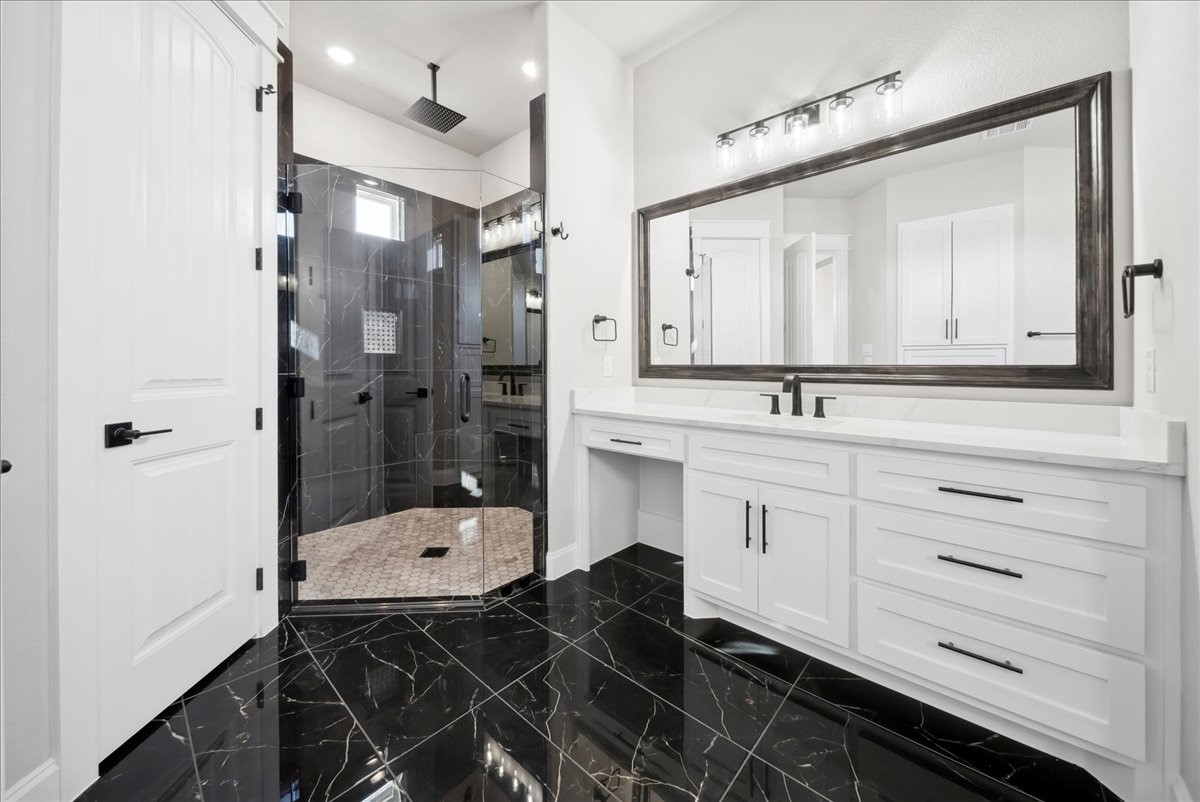 8782 Palmer Lane