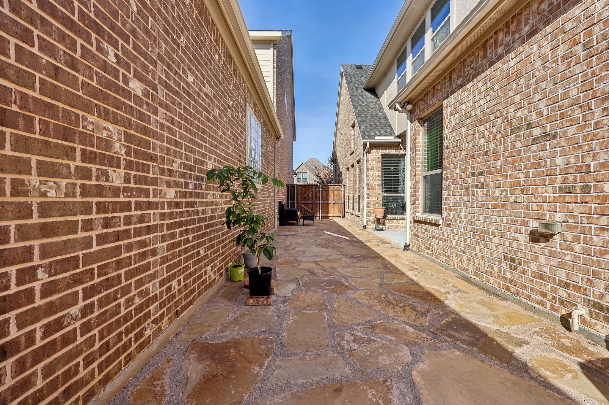 4556 El Paso Drive