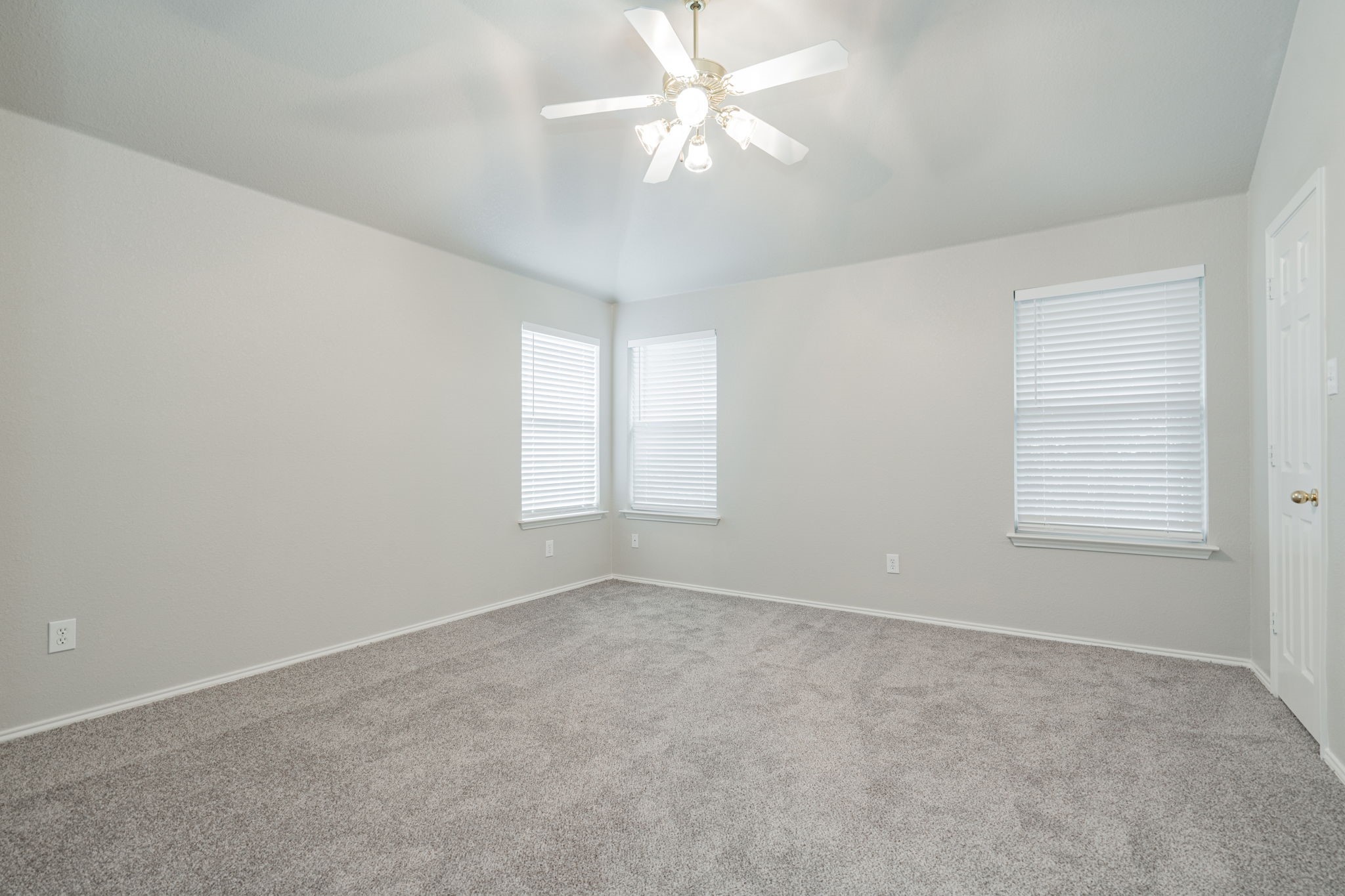 5005 Mountain Spring Trail