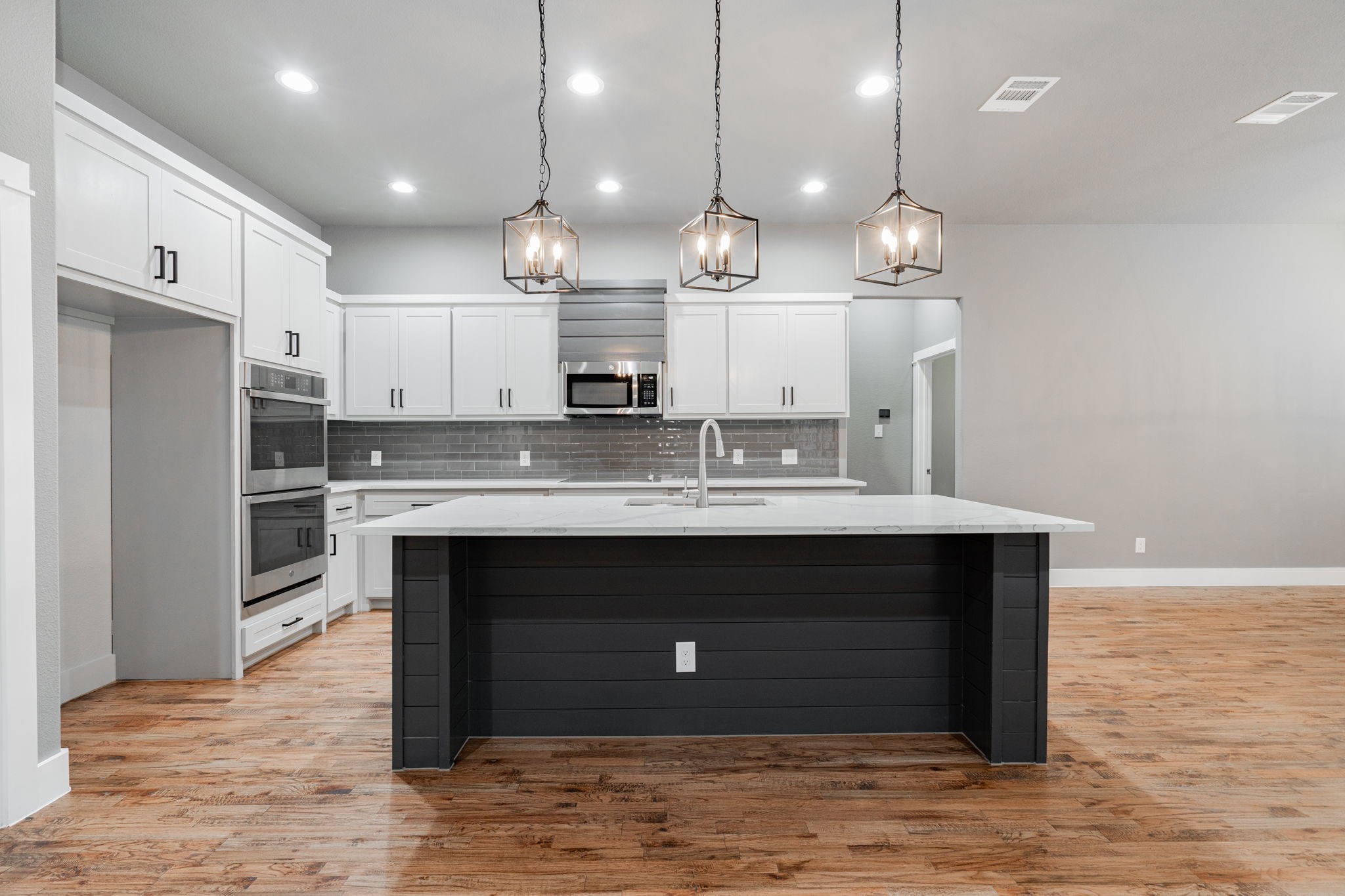 3556 Zayne Lane