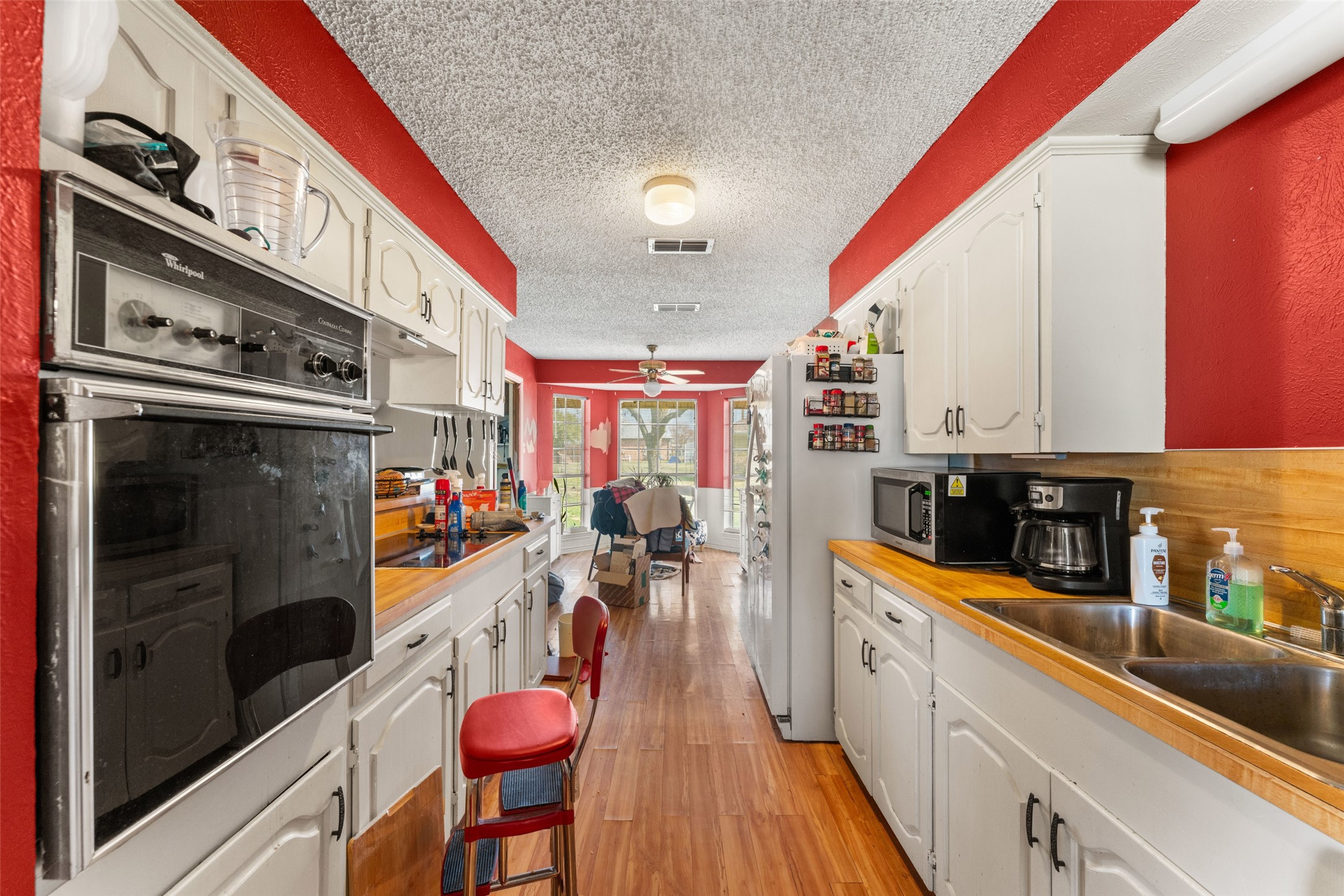 519 Estate Lane