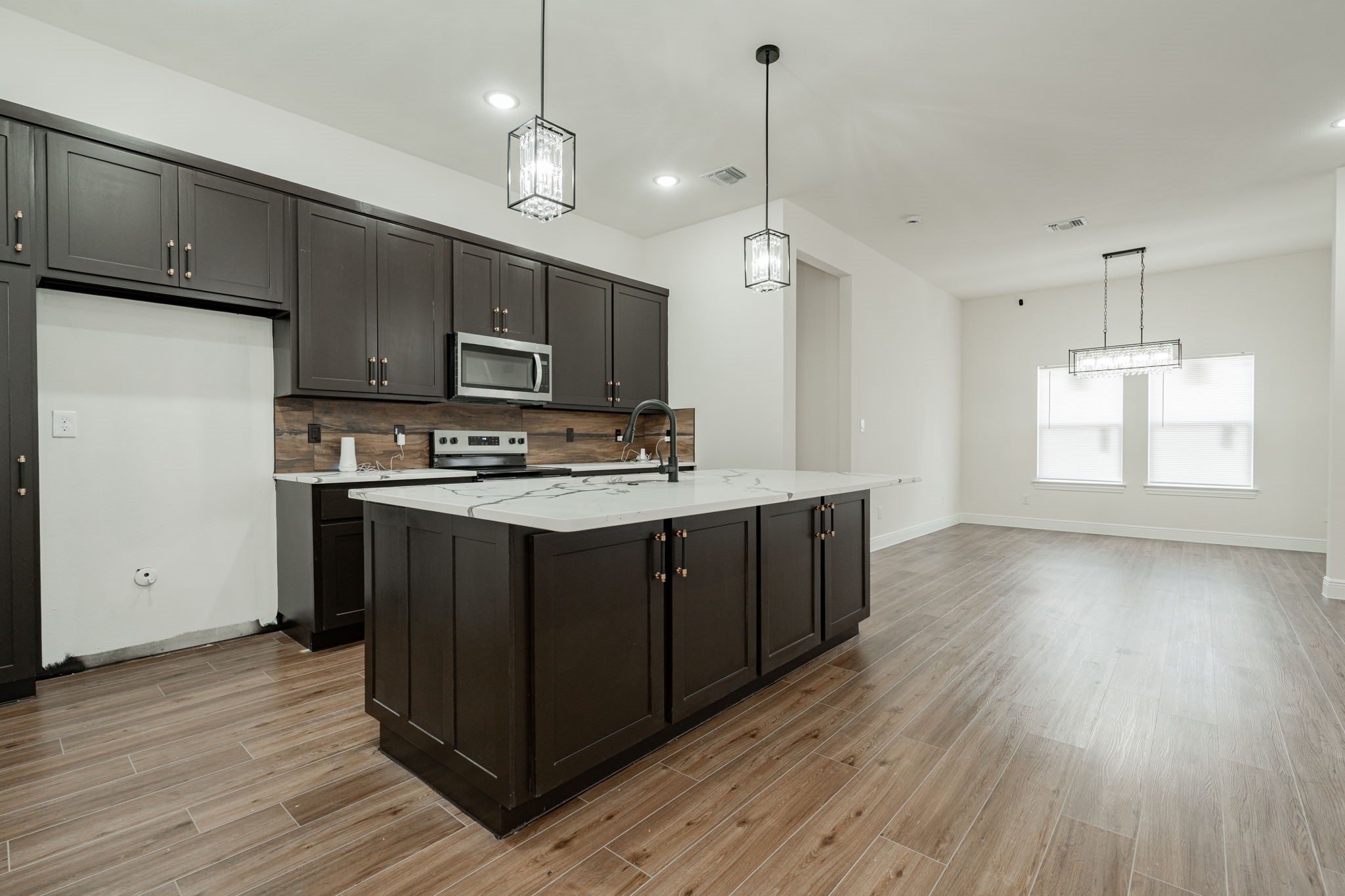 4315 Colonial Avenue