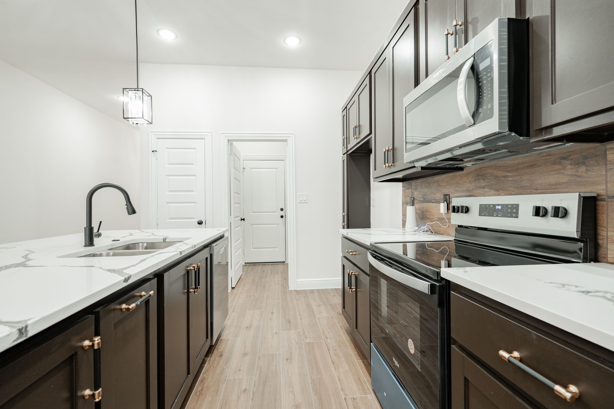 4315 Colonial Avenue