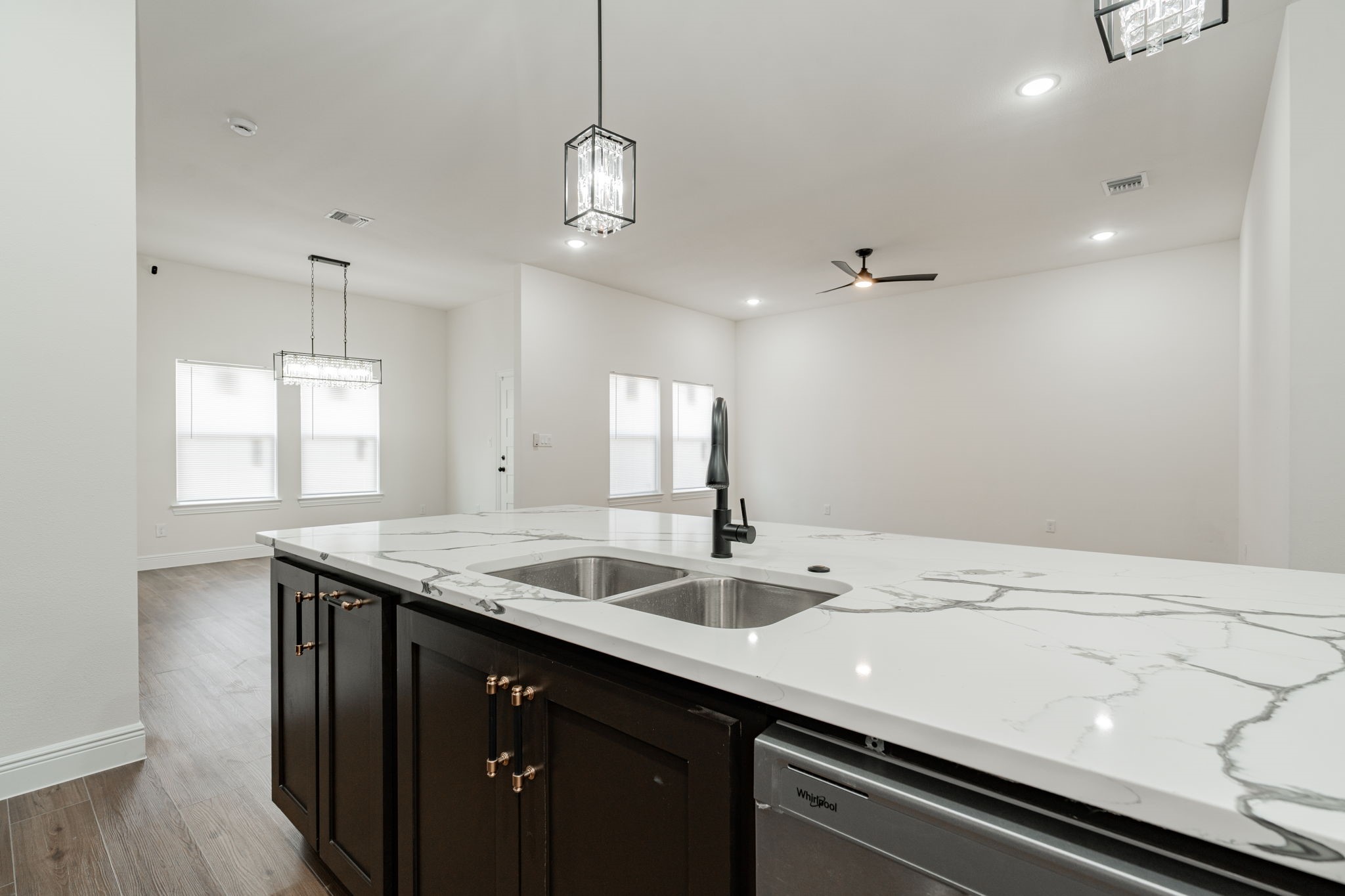 4315 Colonial Avenue