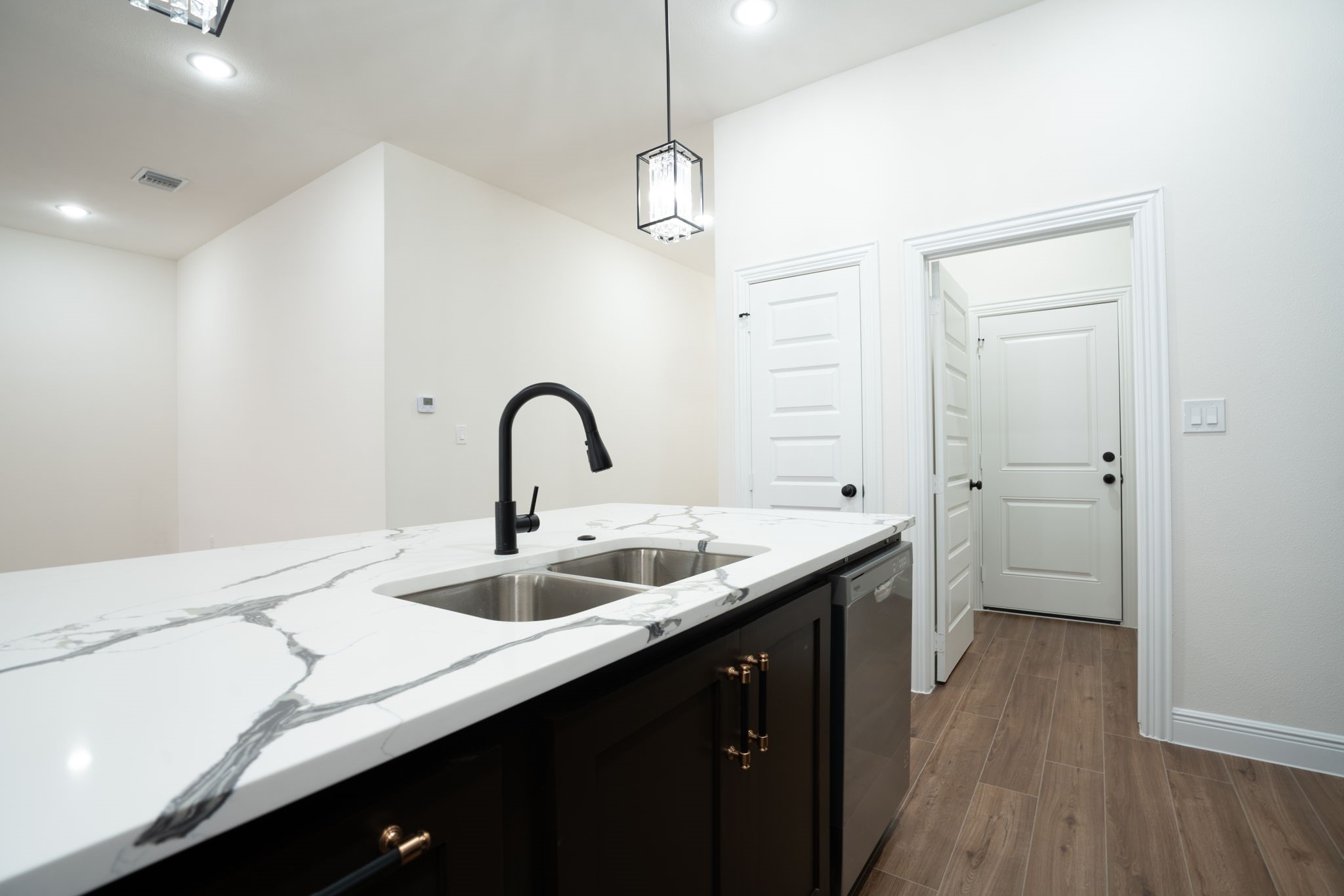 4315 Colonial Avenue