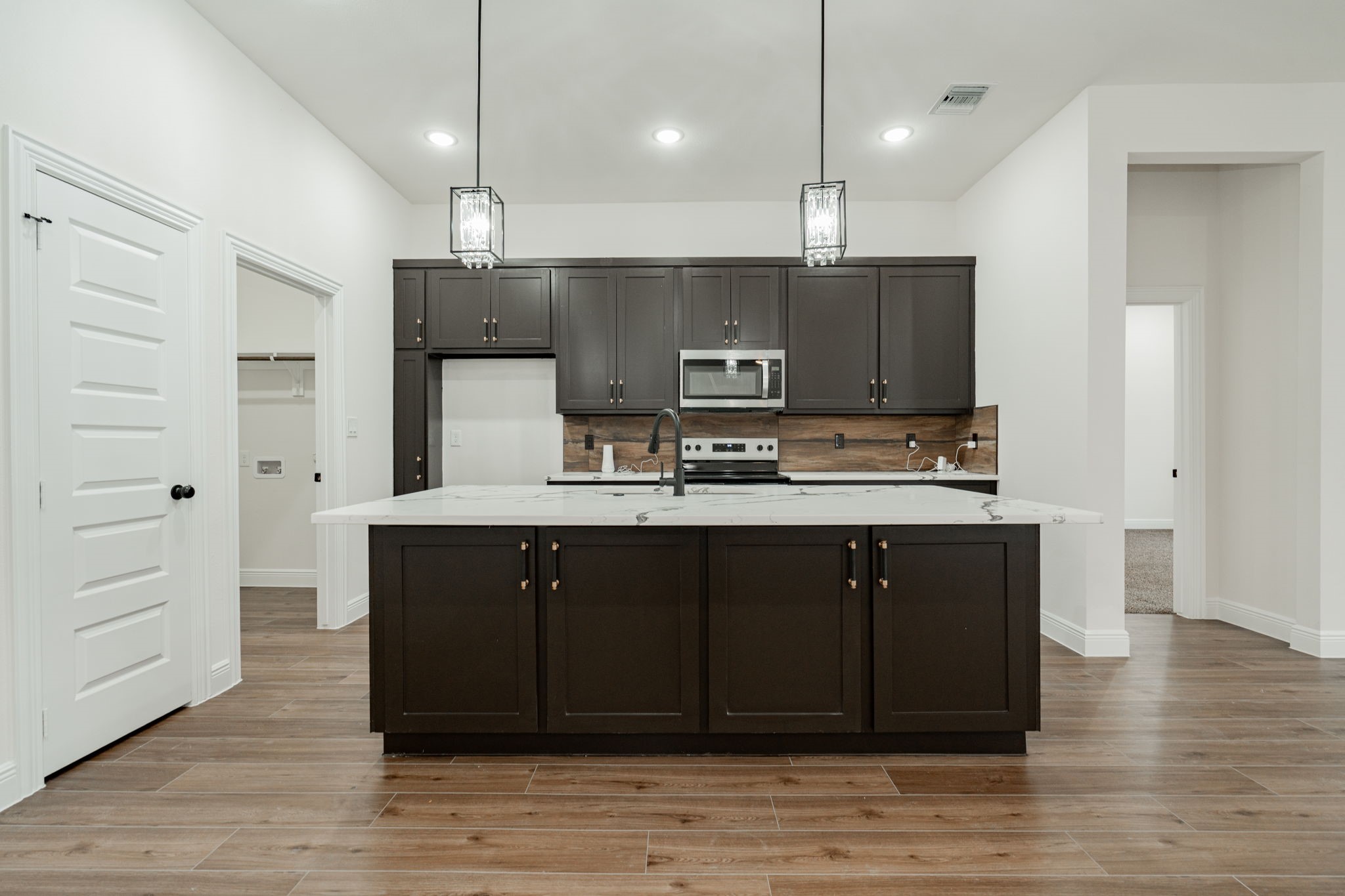 4315 Colonial Avenue