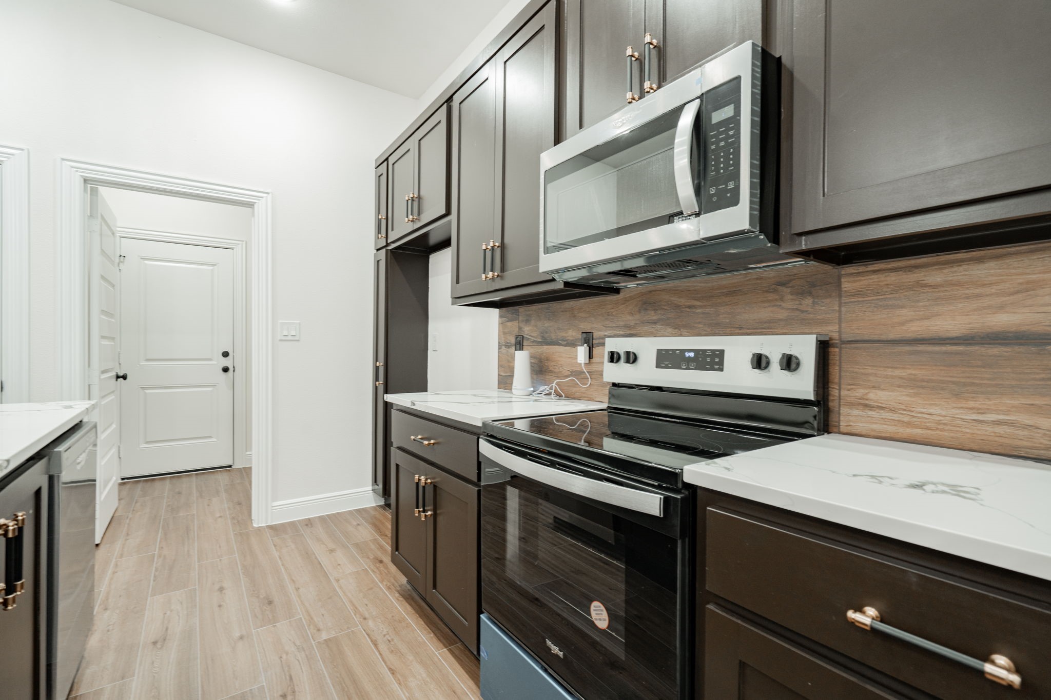 4315 Colonial Avenue