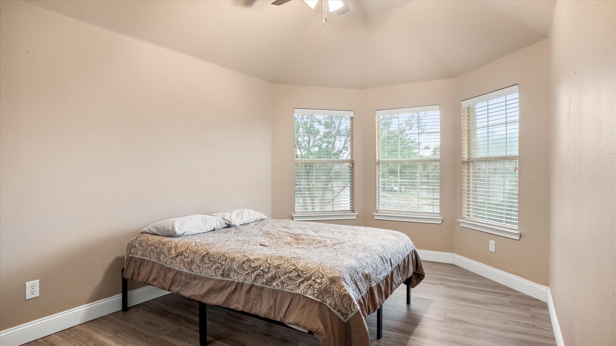 8401 Lighthouse Drive